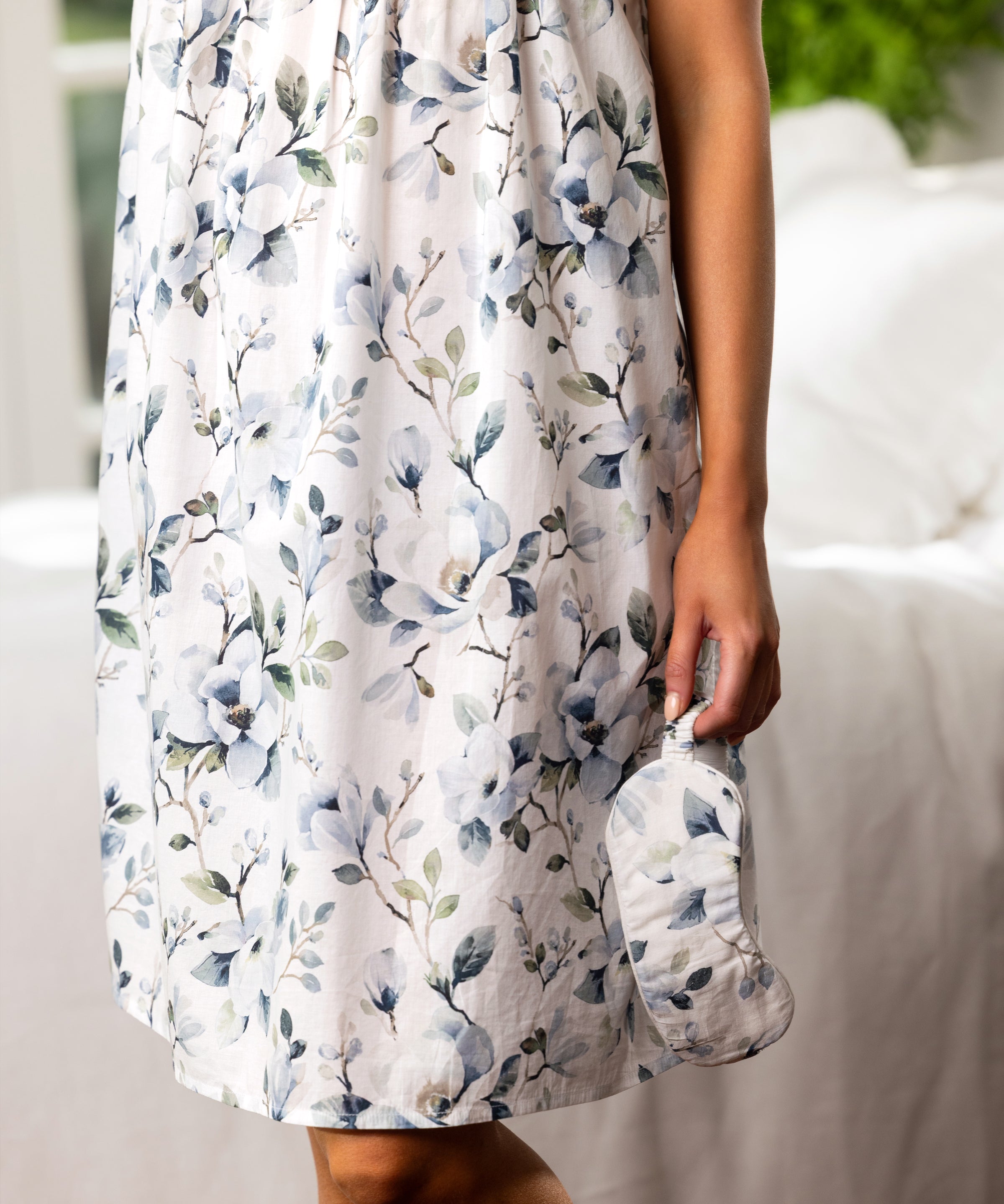 Magalie Eye Mask | Blue Floral-3