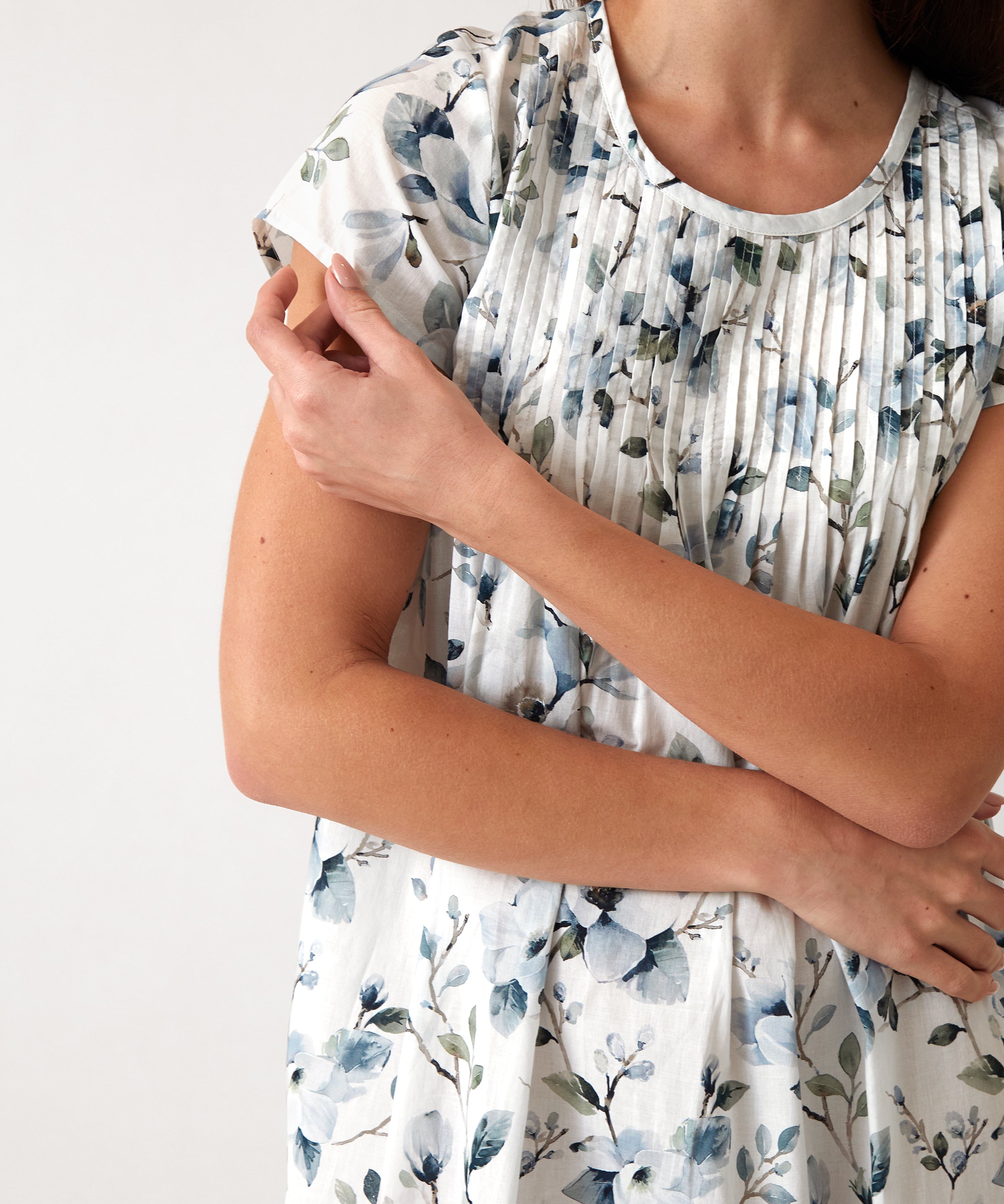 Magalie Pintuck Nightie | Blue Floral-2