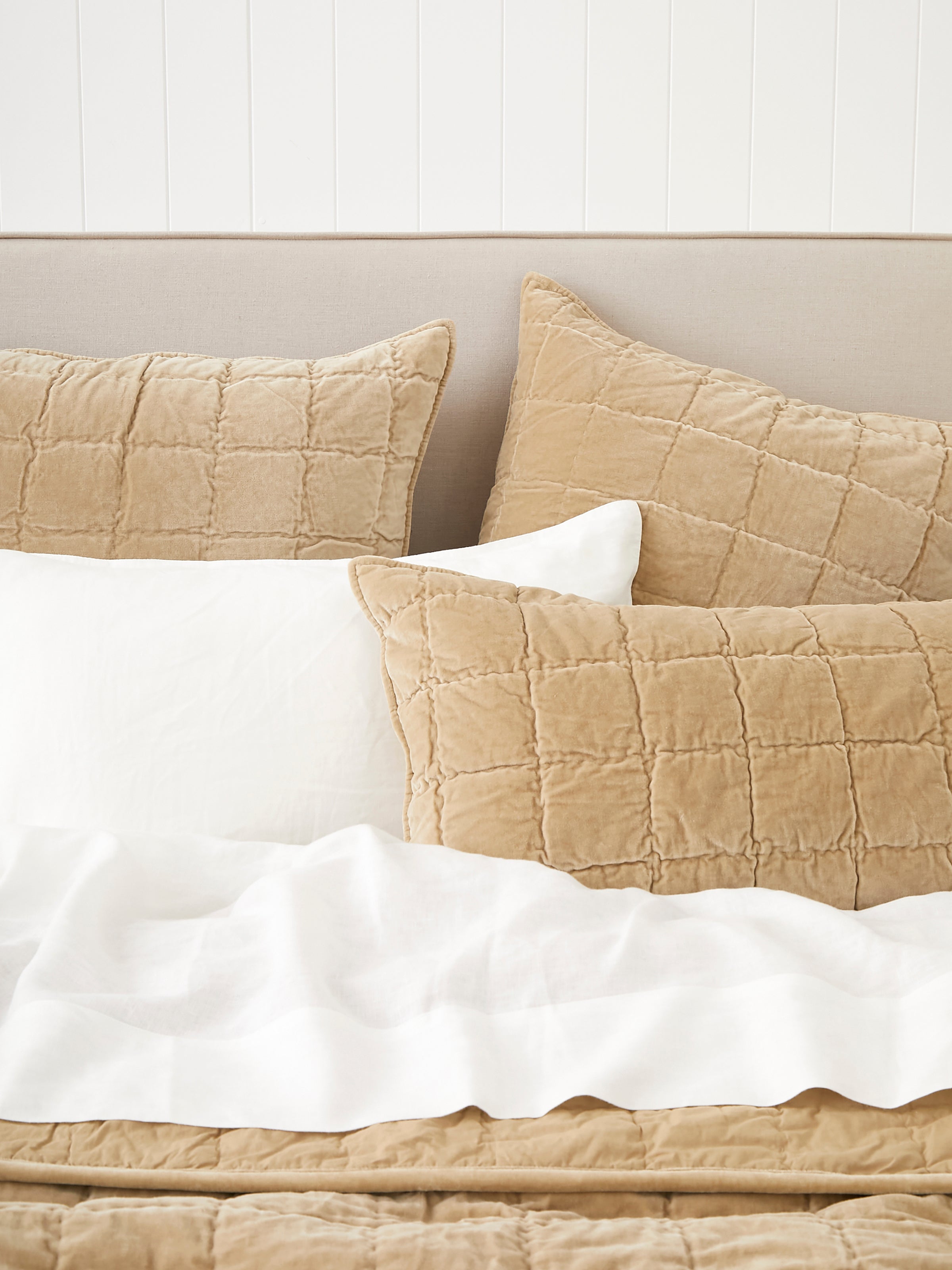 Maison Velvet Quilt | Caramel-2