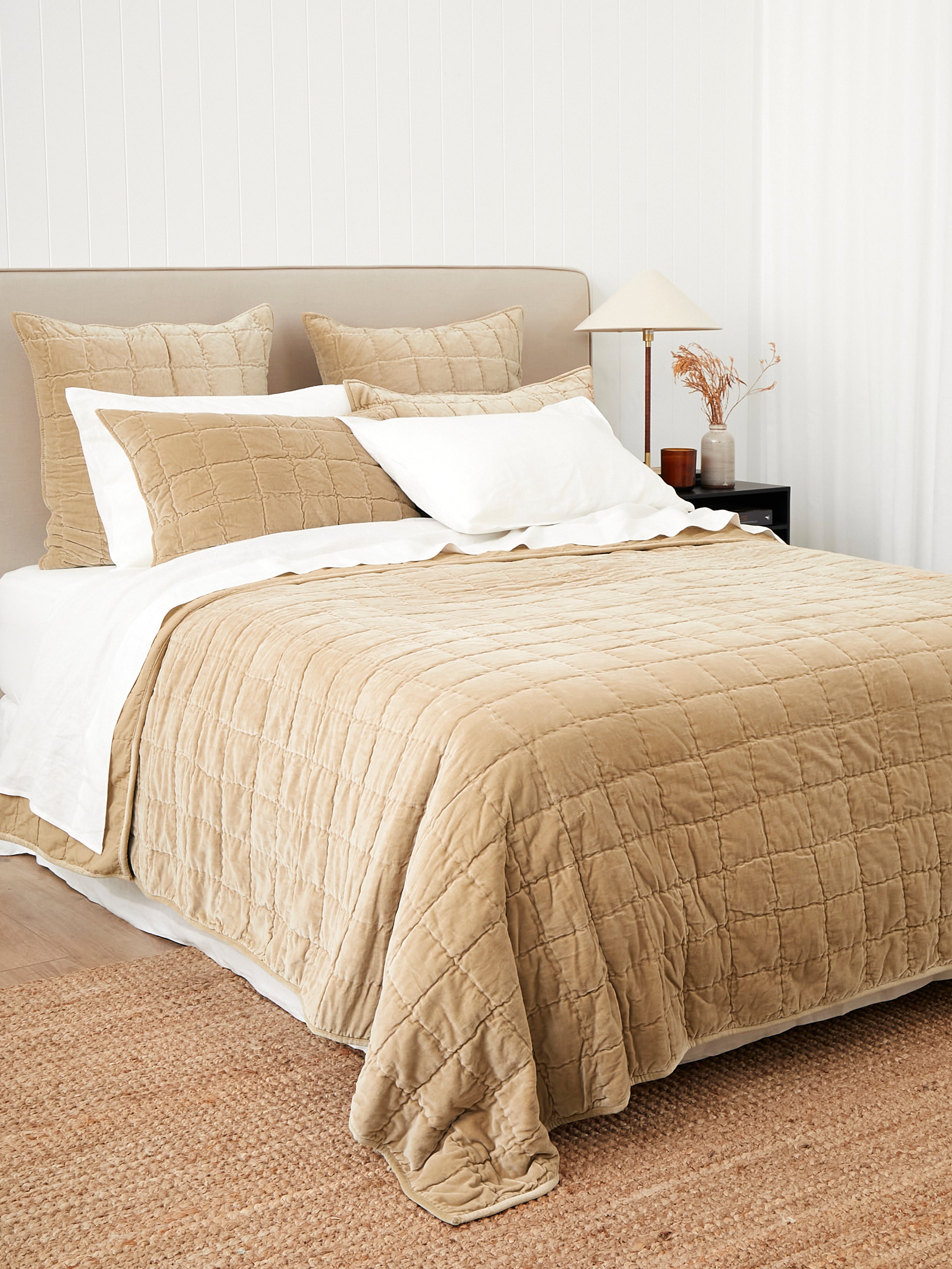 Maison Velvet Quilt | Caramel-3