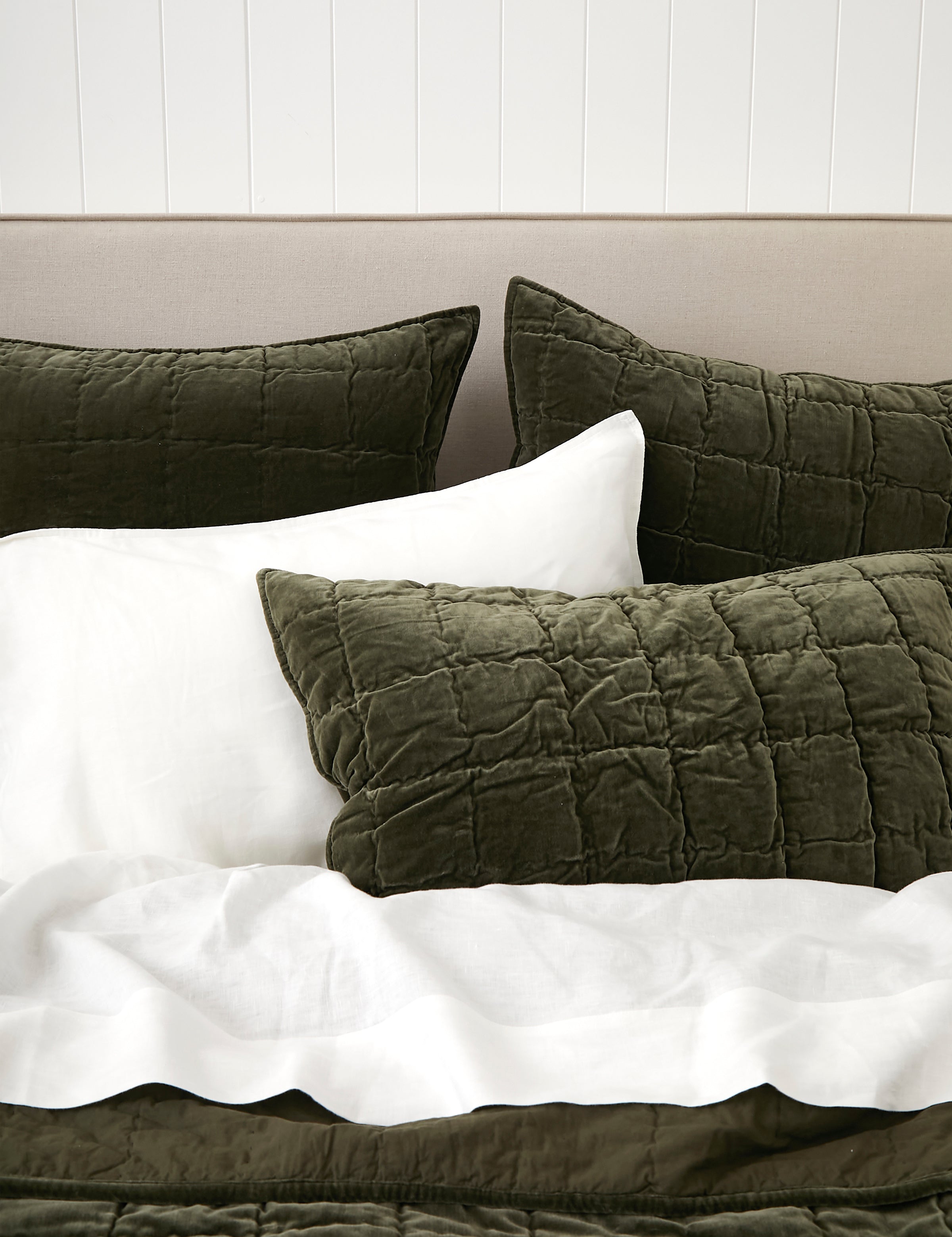 Maison Velvet Quilt | Olive-2