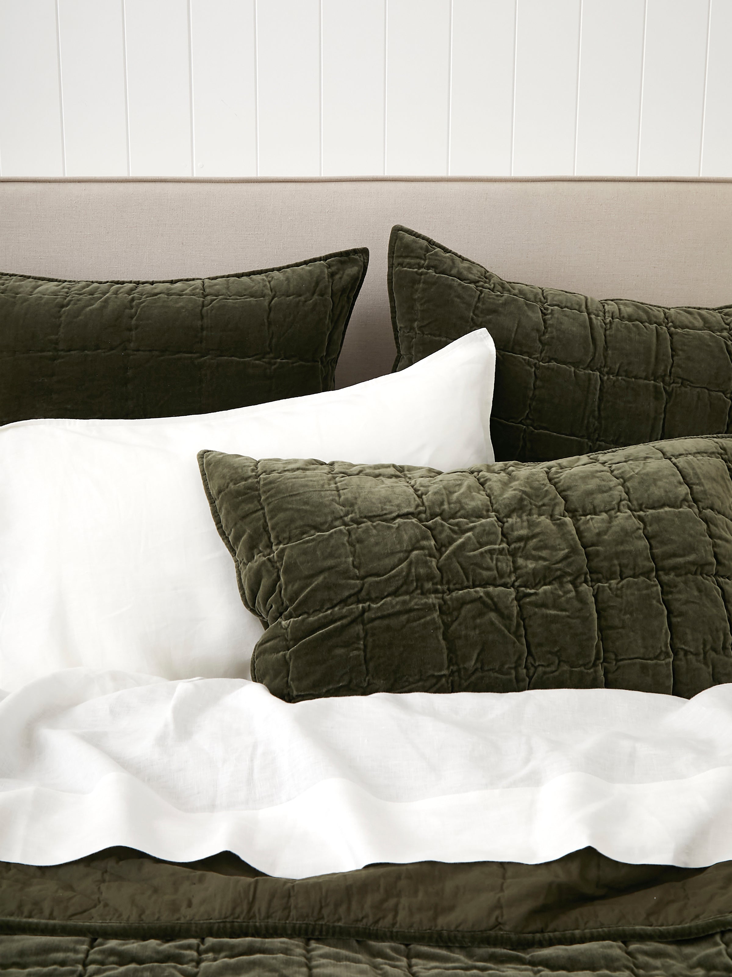 Maison Velvet Quilt | Olive-2