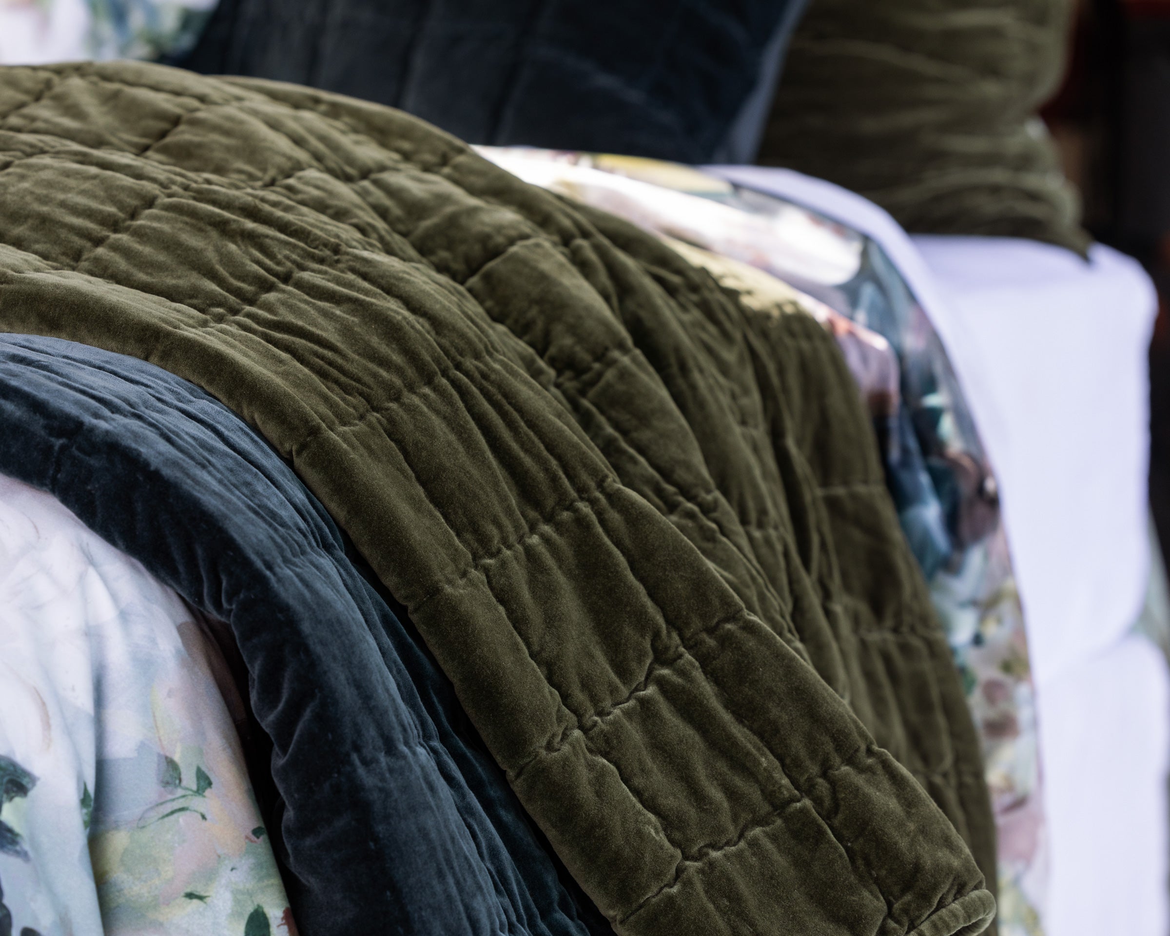 Maison Velvet Quilt | Olive-5