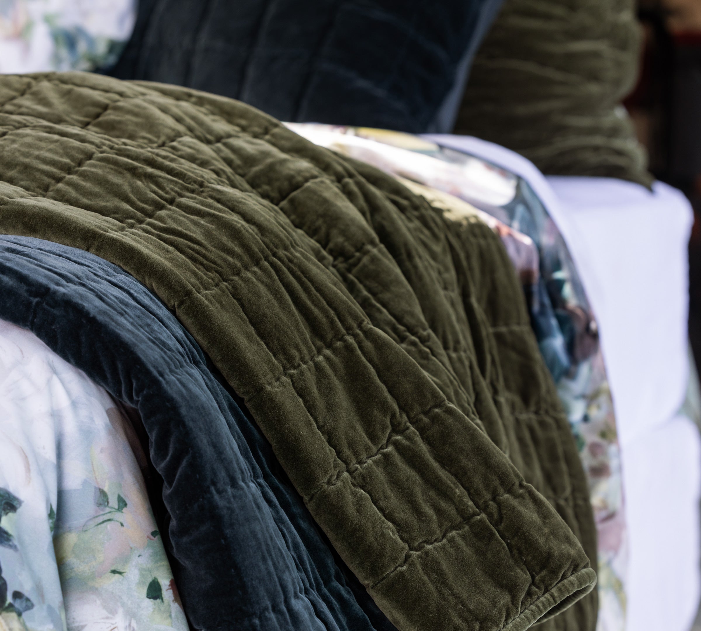 Maison Velvet Quilt | Olive-5