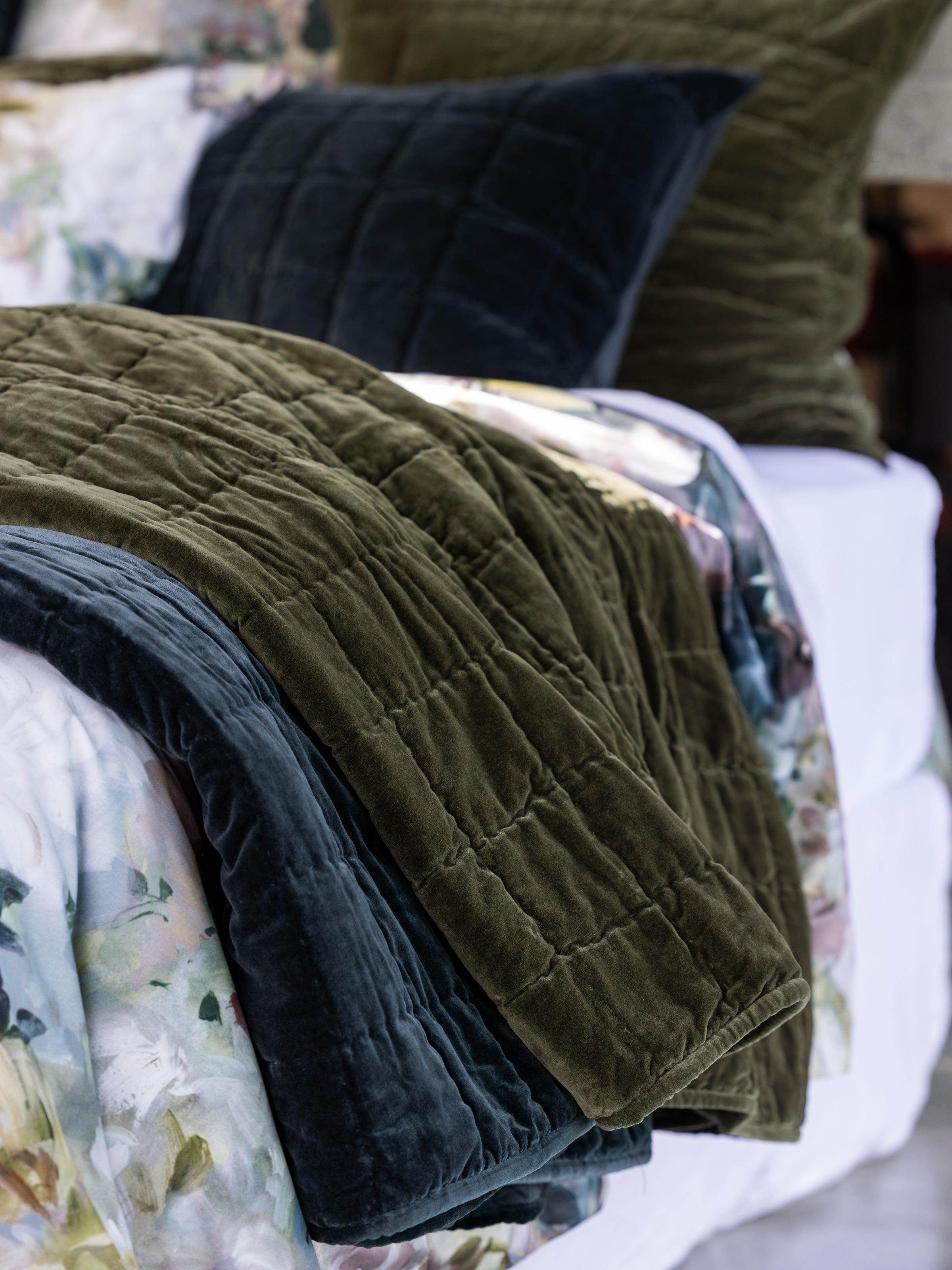 Maison Velvet Quilt | Olive-5