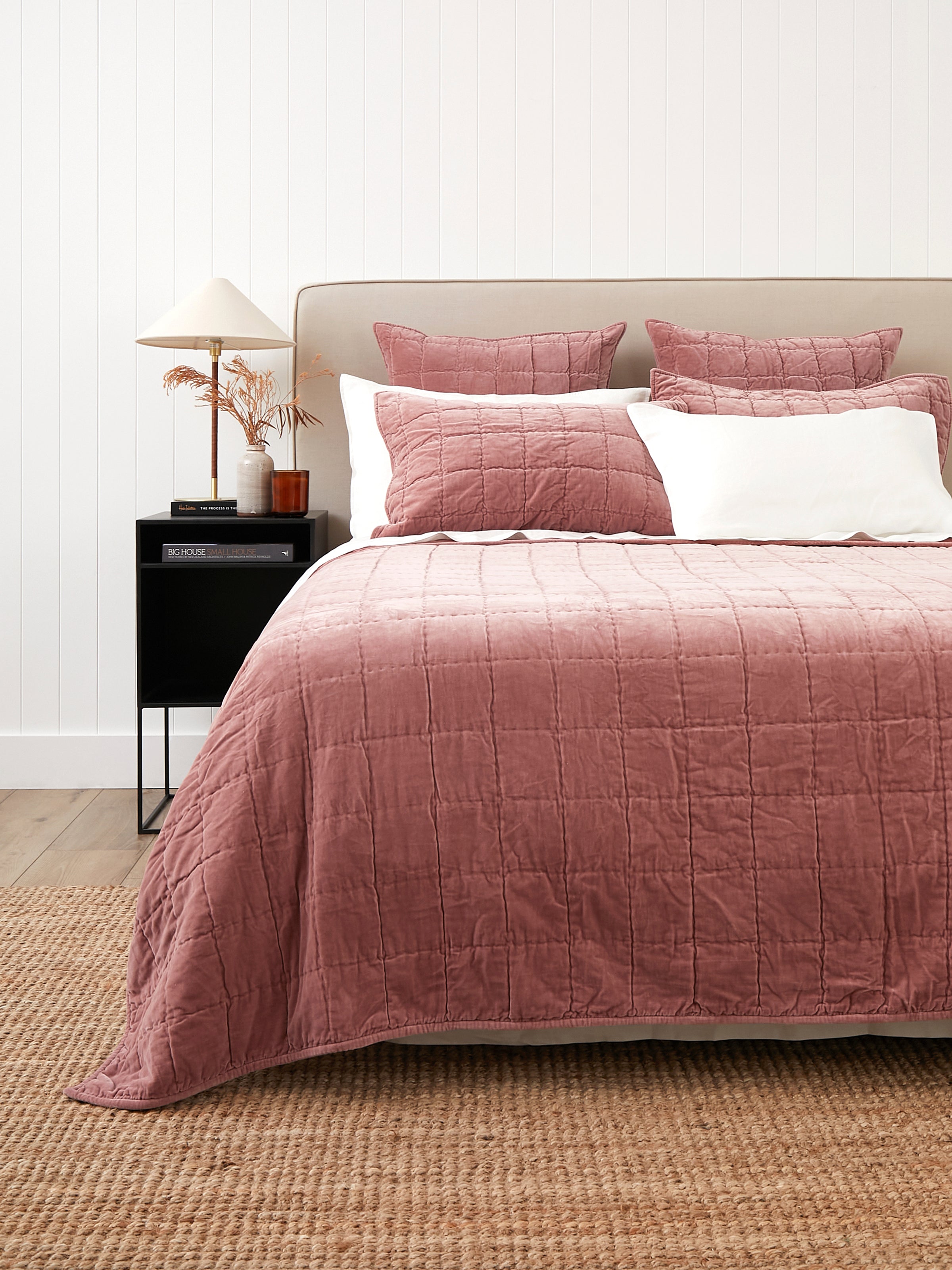 Maison Velvet Quilt | Rose-1