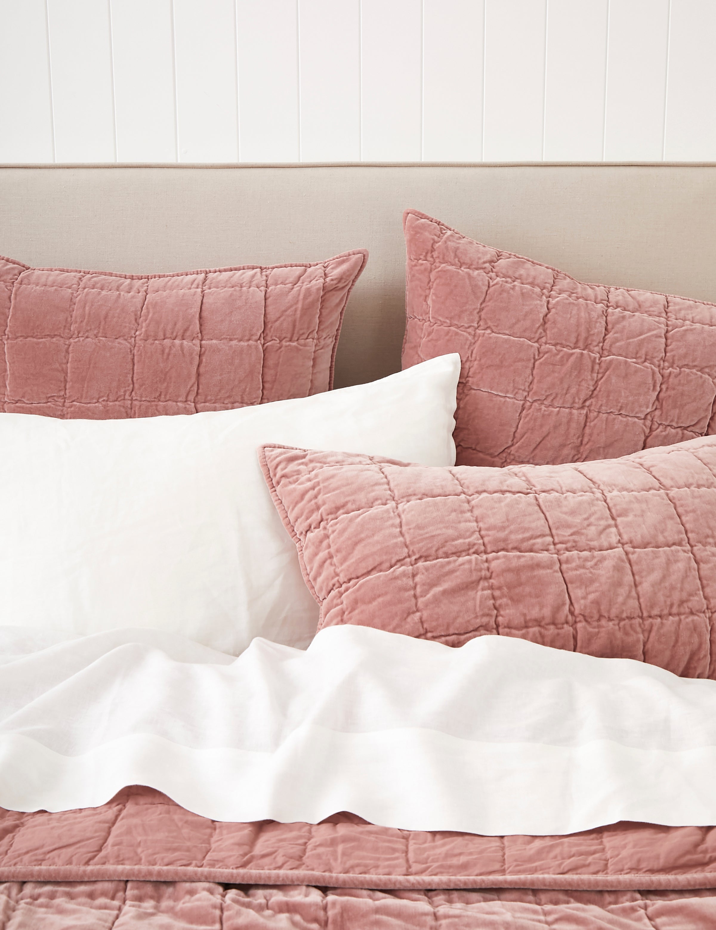 Maison Velvet Quilt | Rose-2