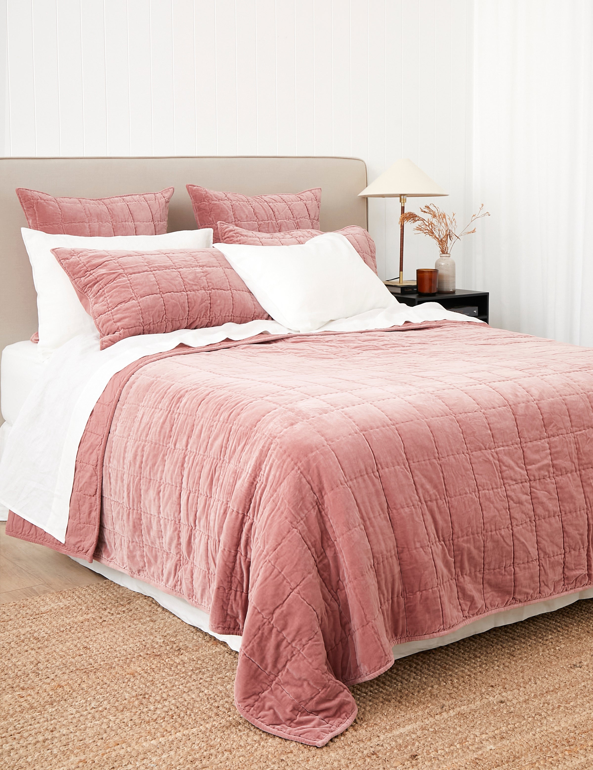 Maison Velvet Quilt | Rose-3