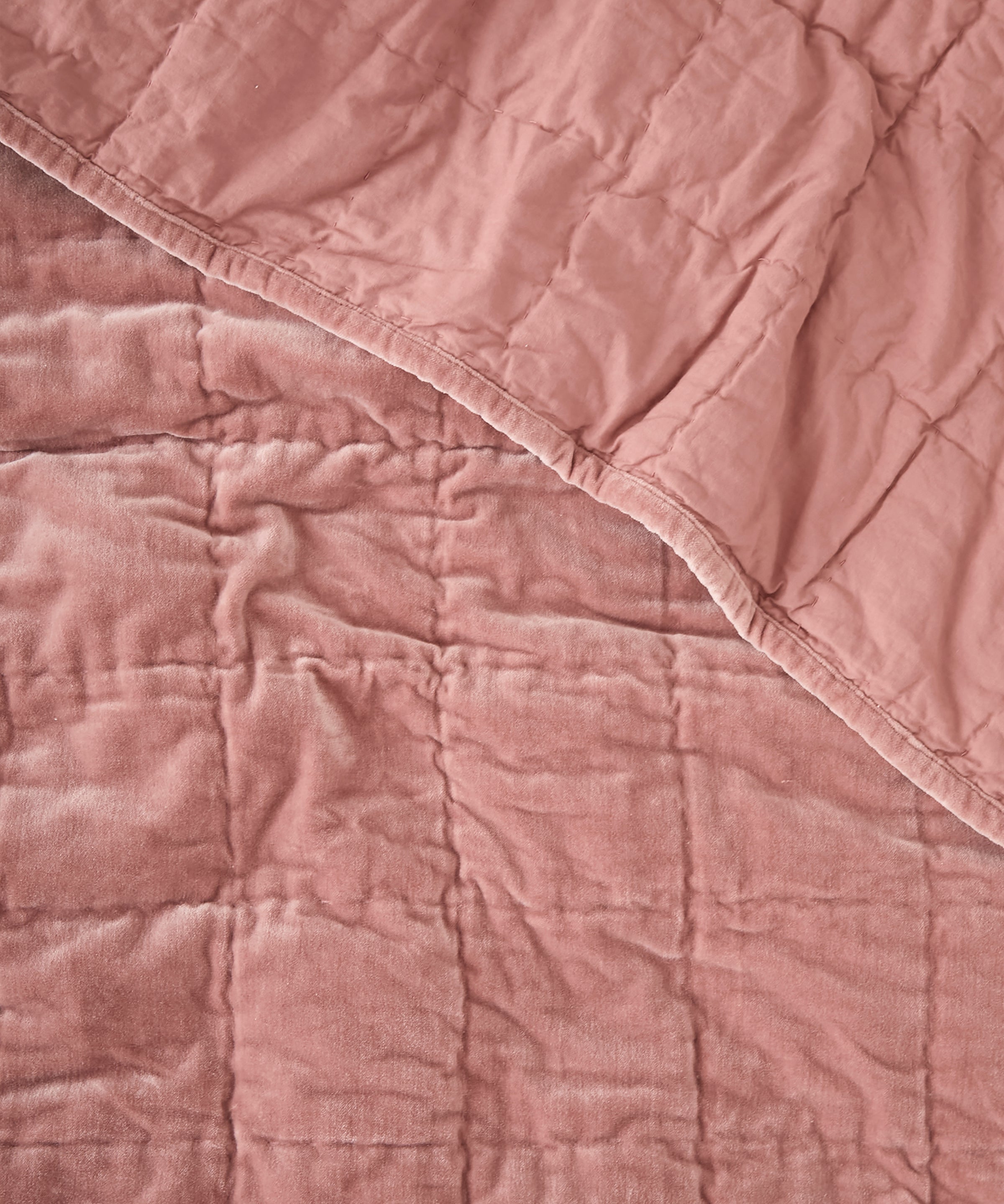 Maison Velvet Quilt | Rose-4