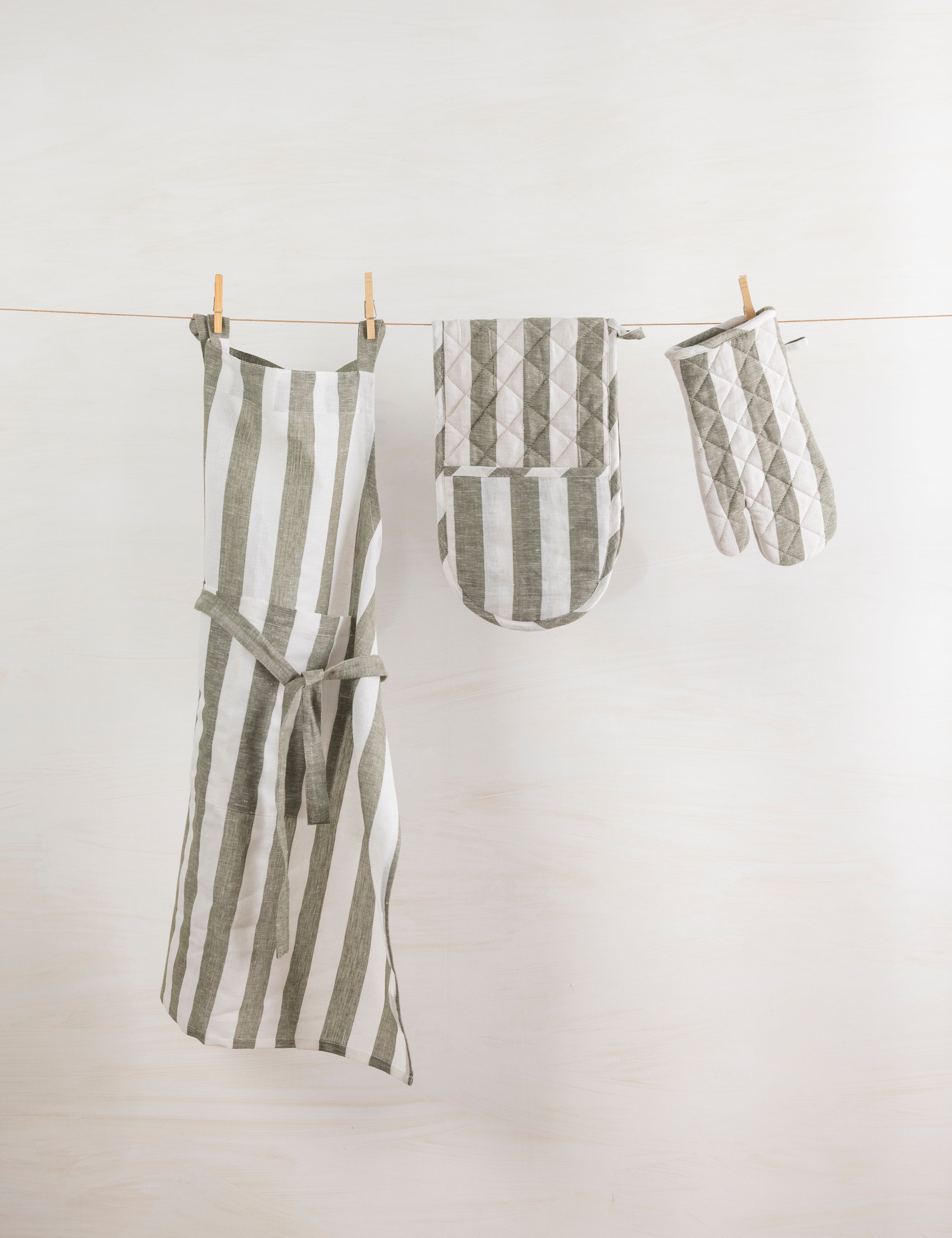 Market Kitchen Single Oven Glove | Olive Stripe-2