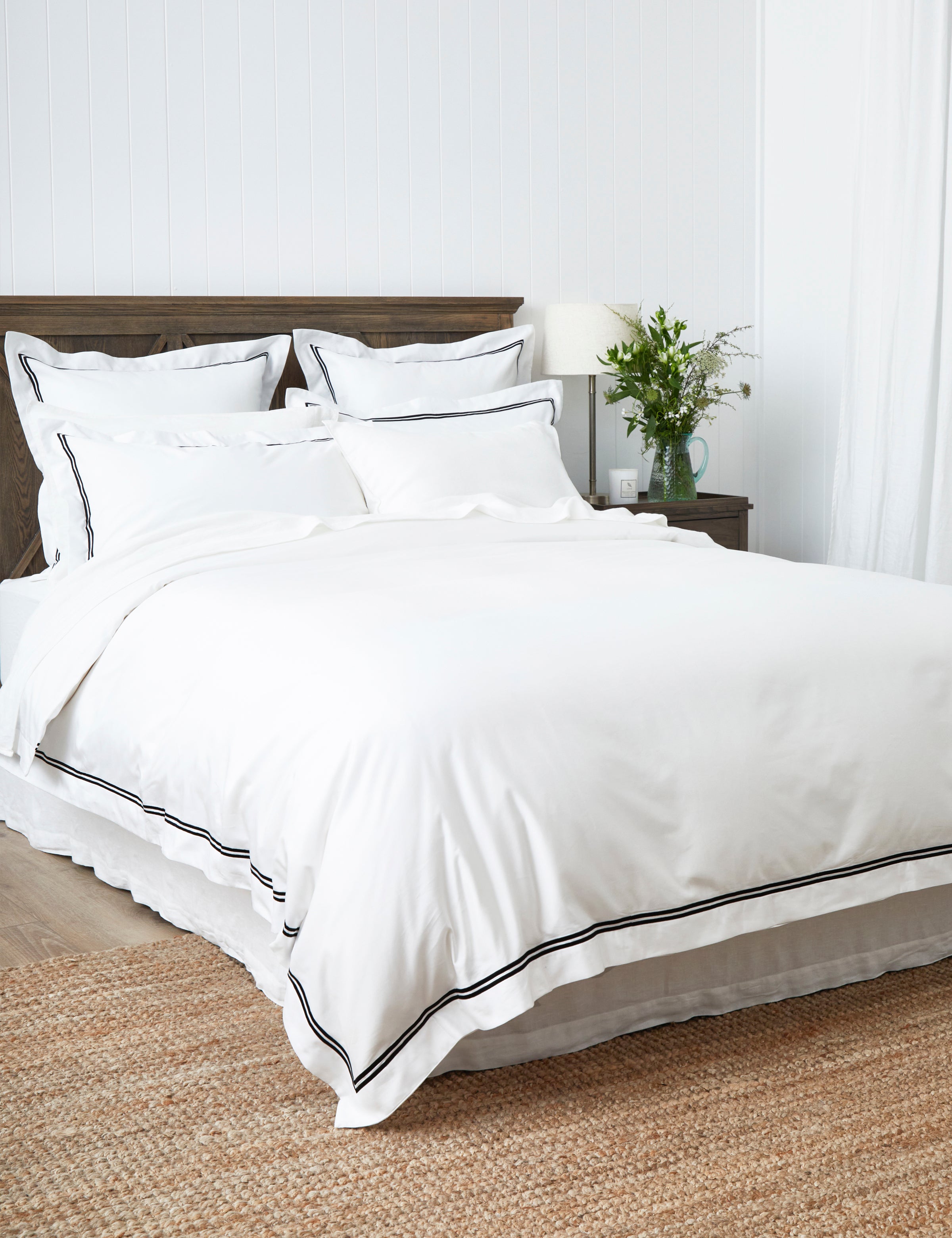 Monarch Duvet Cover Set | Black White-3