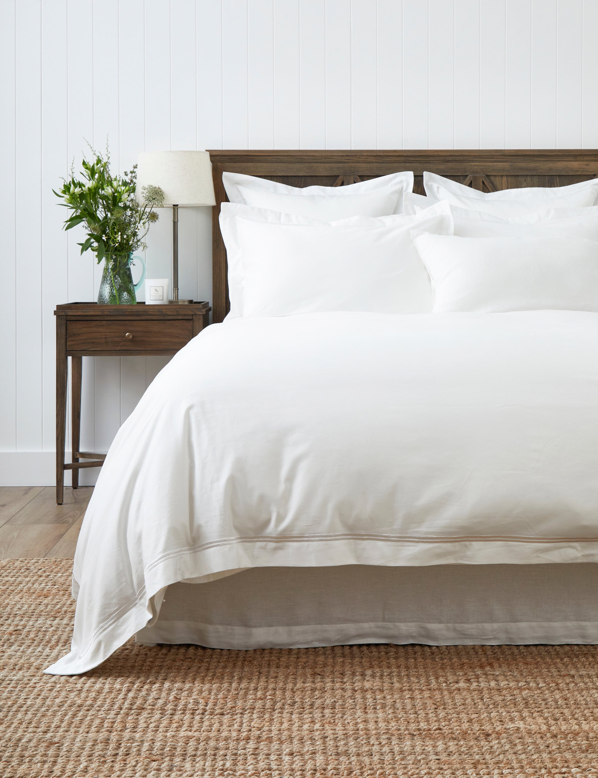 Monarch Duvet Cover Set | White White-1