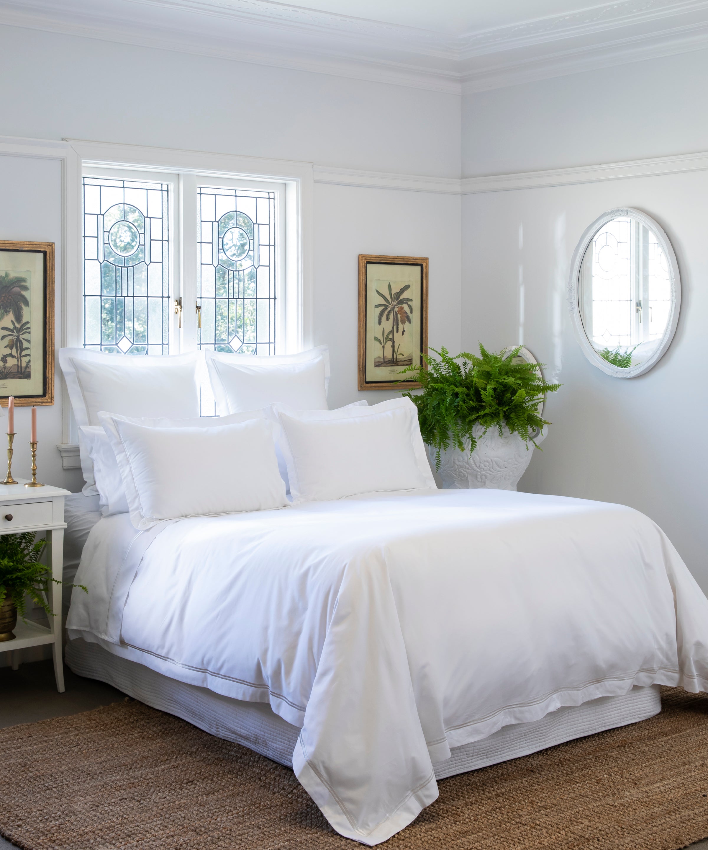 Monarch Duvet Cover Set | White White-4