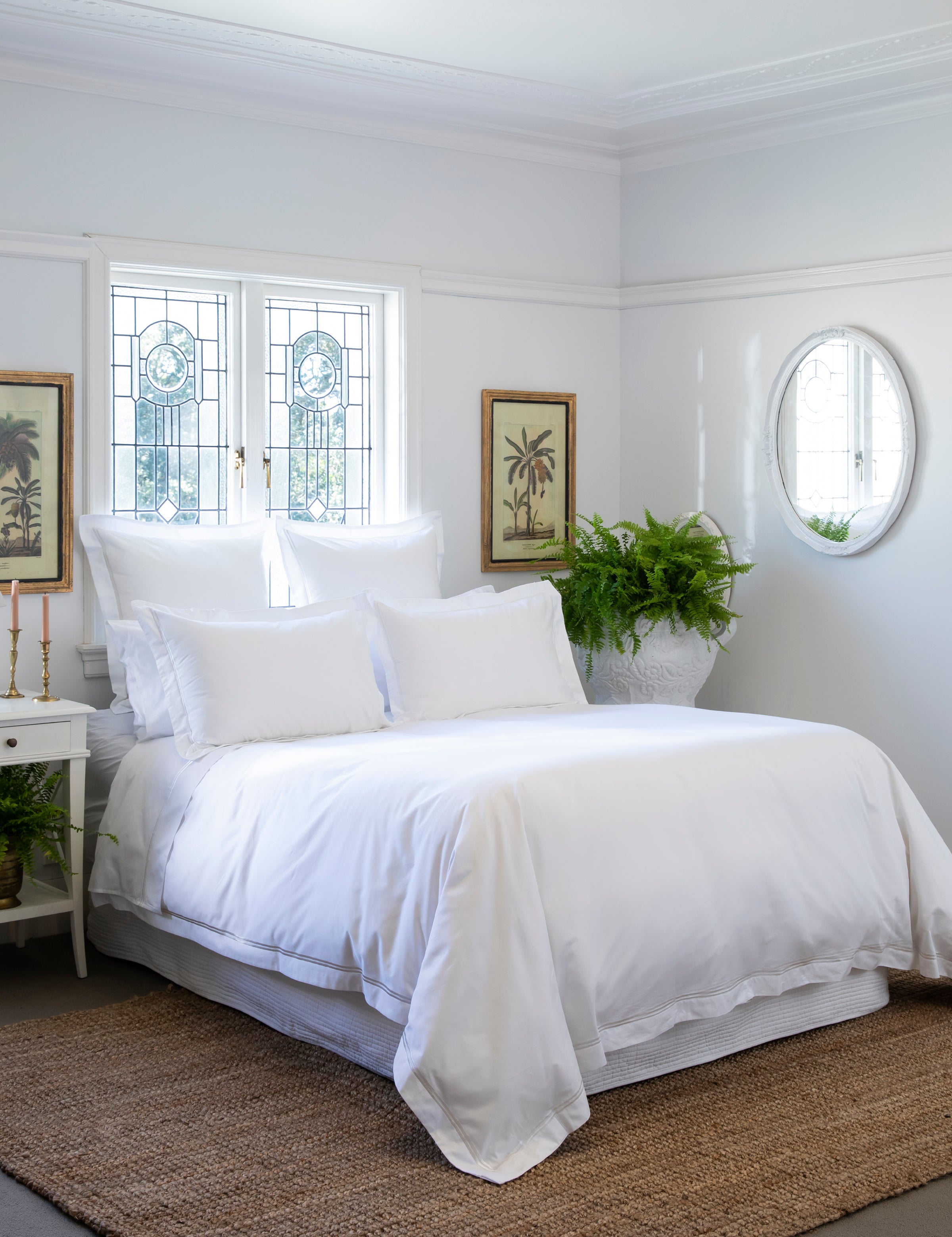 Monarch Duvet Cover Set | White White-4