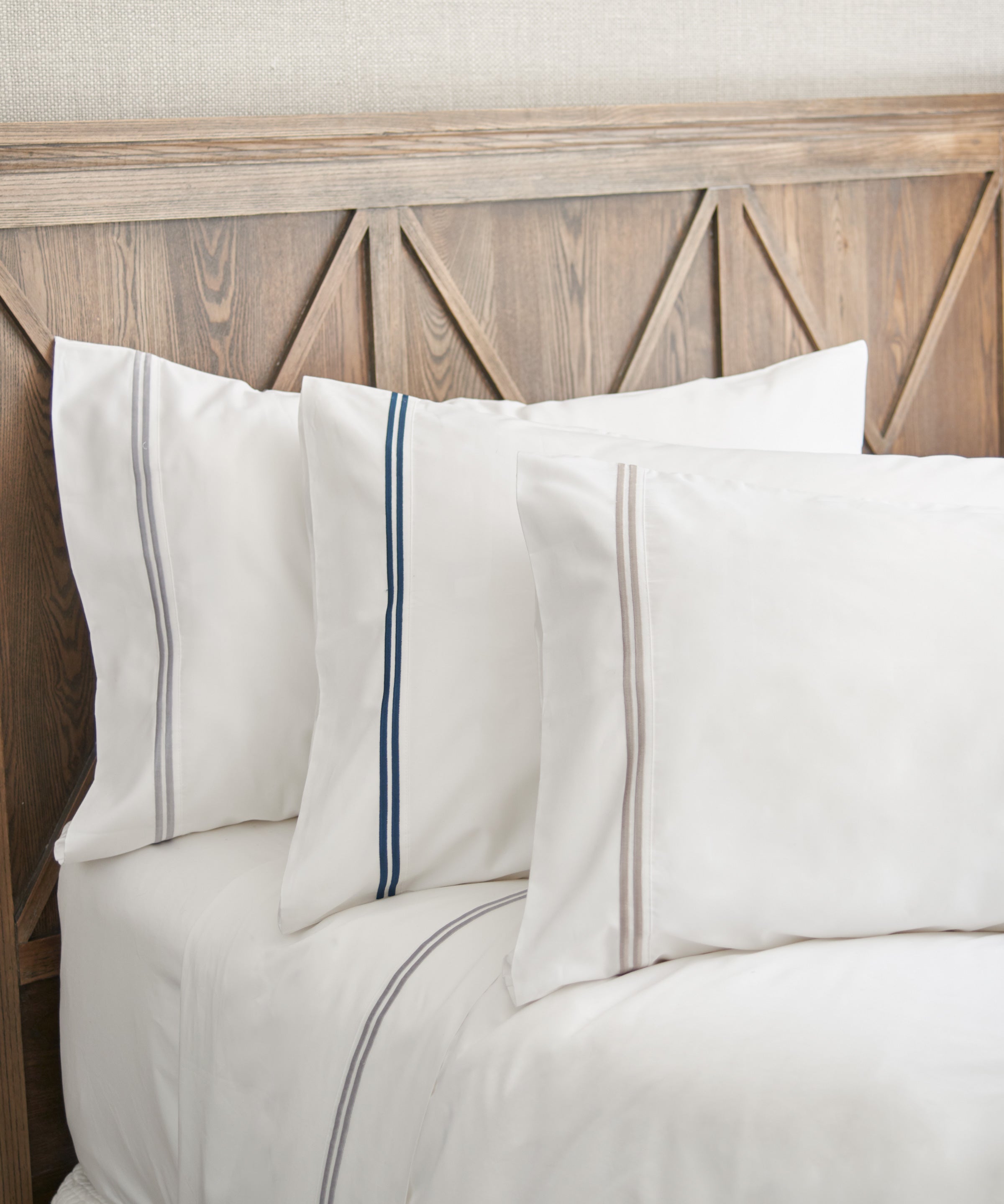 Monarch Lodge Pillowcase Set | Grey White-2