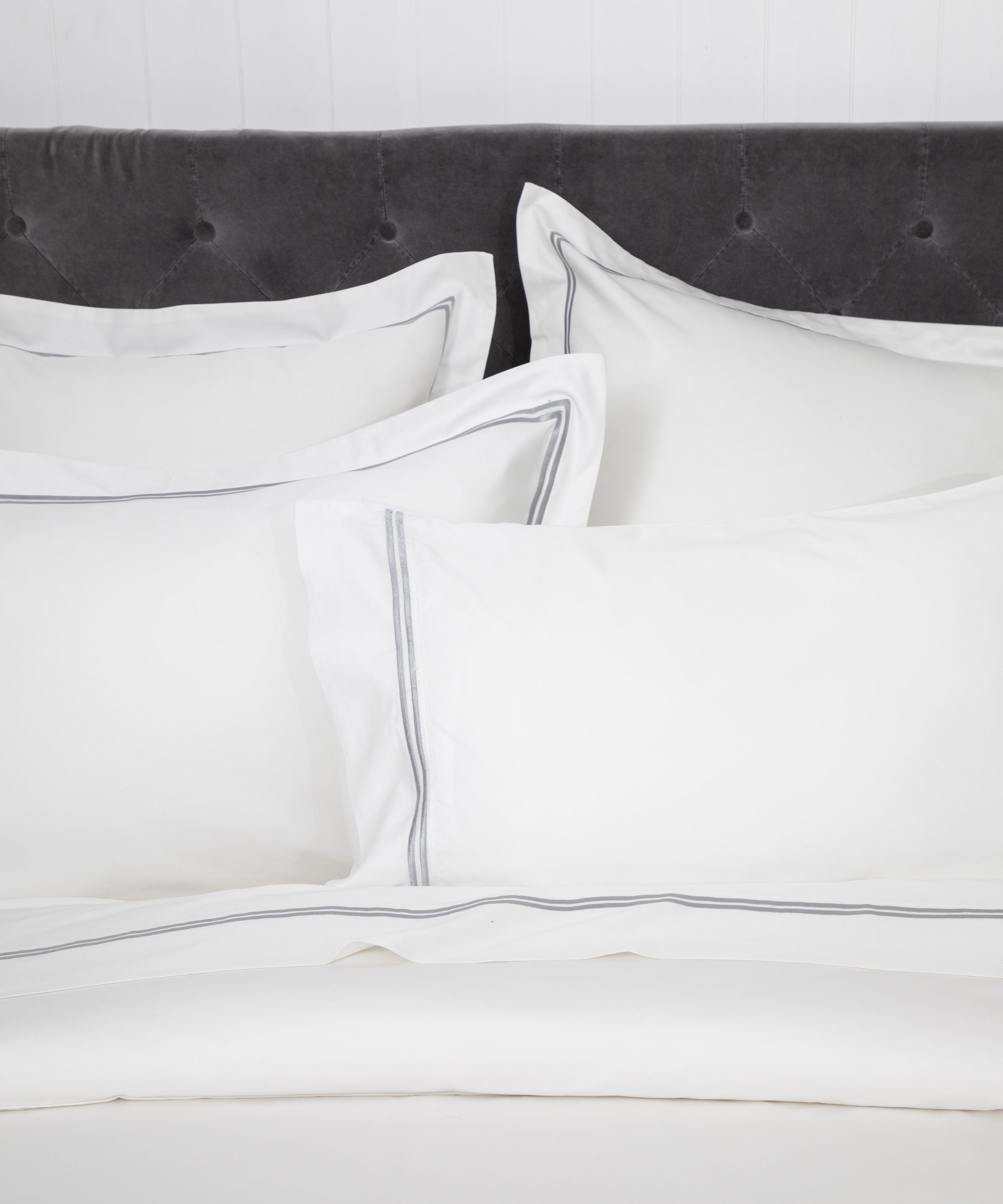 Monarch Long Duvet Cover Set | Grey White-2