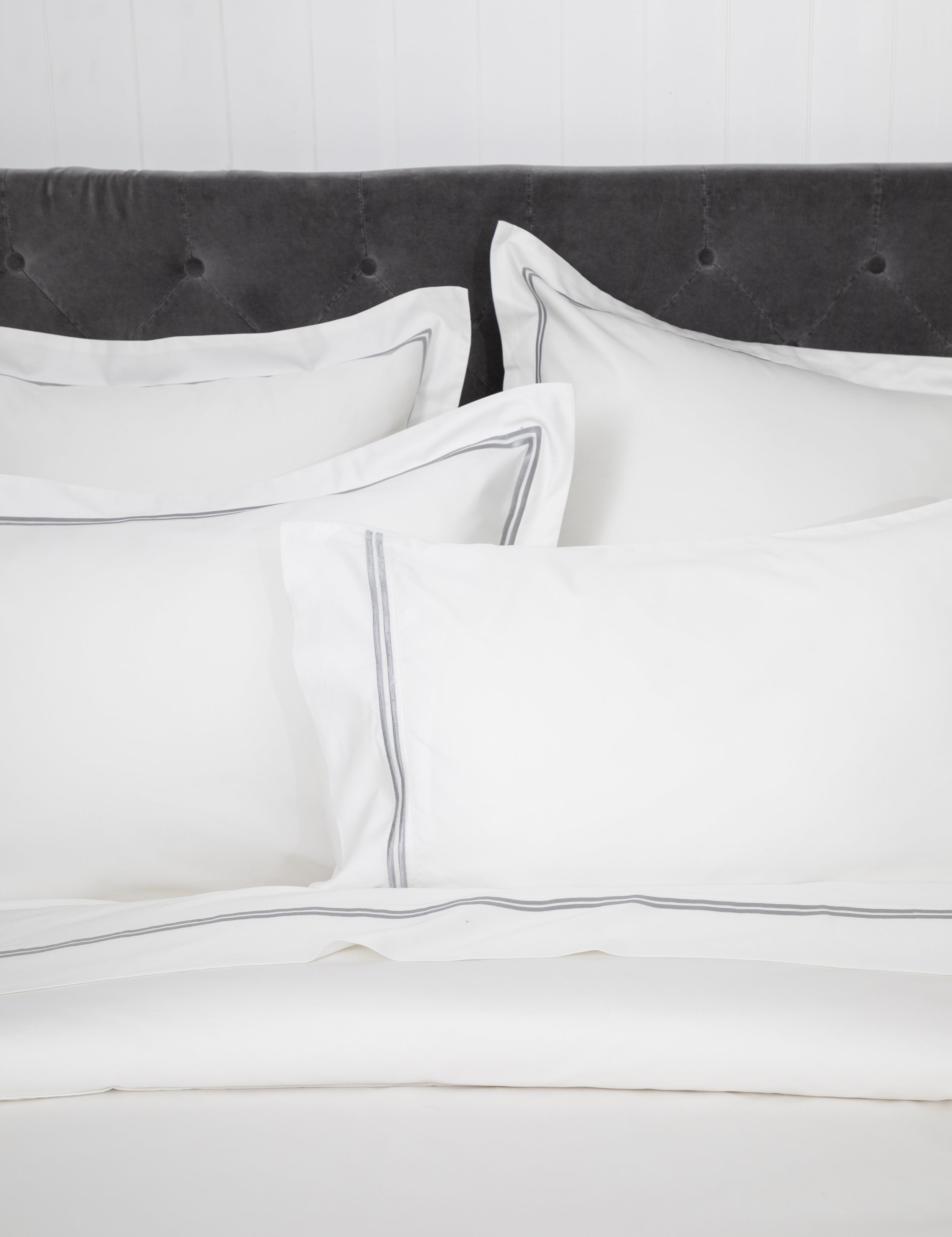 Monarch Long Duvet Cover Set | Grey White-2
