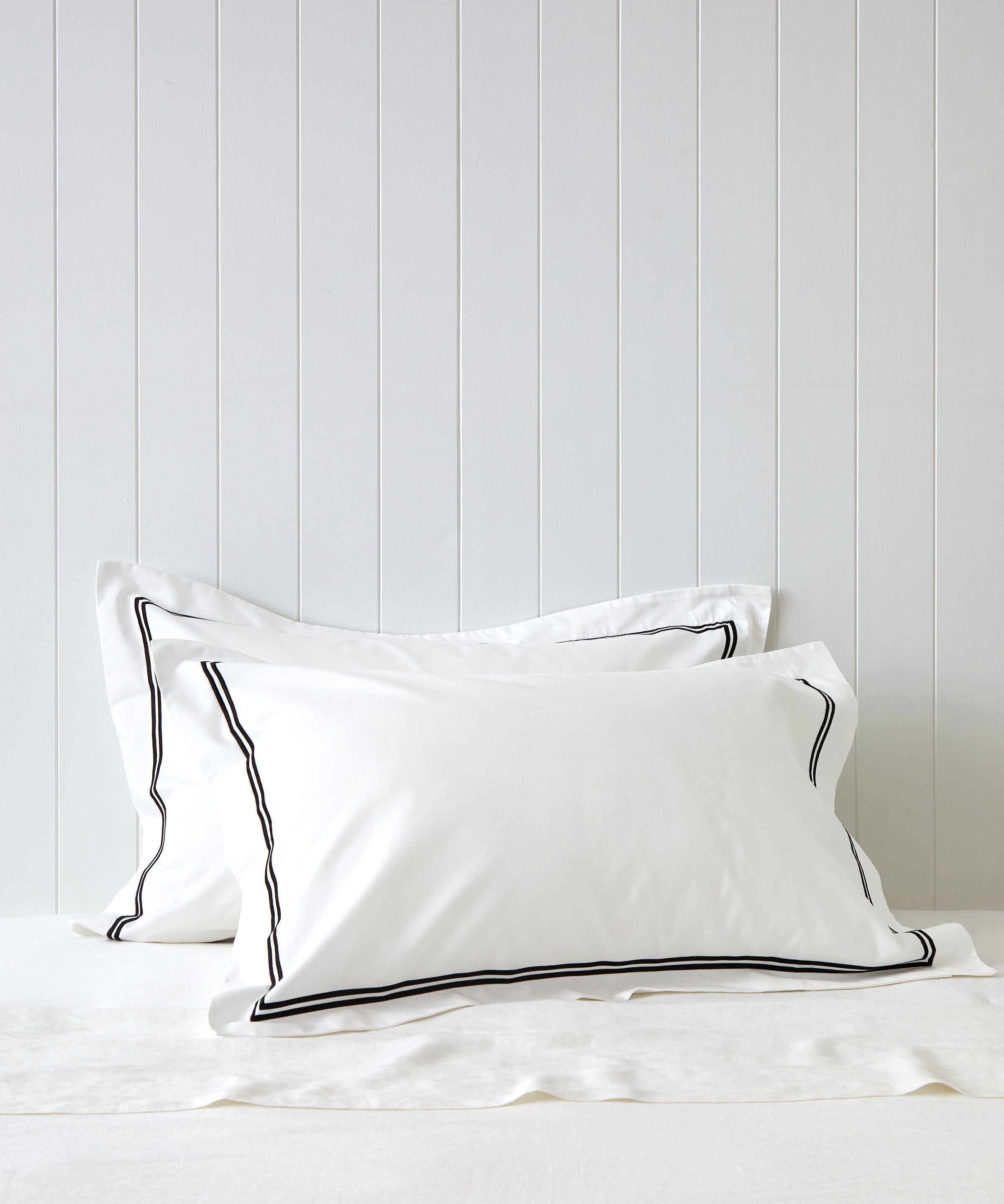 Monarch Oxford Pillowcase Set | Black White-1