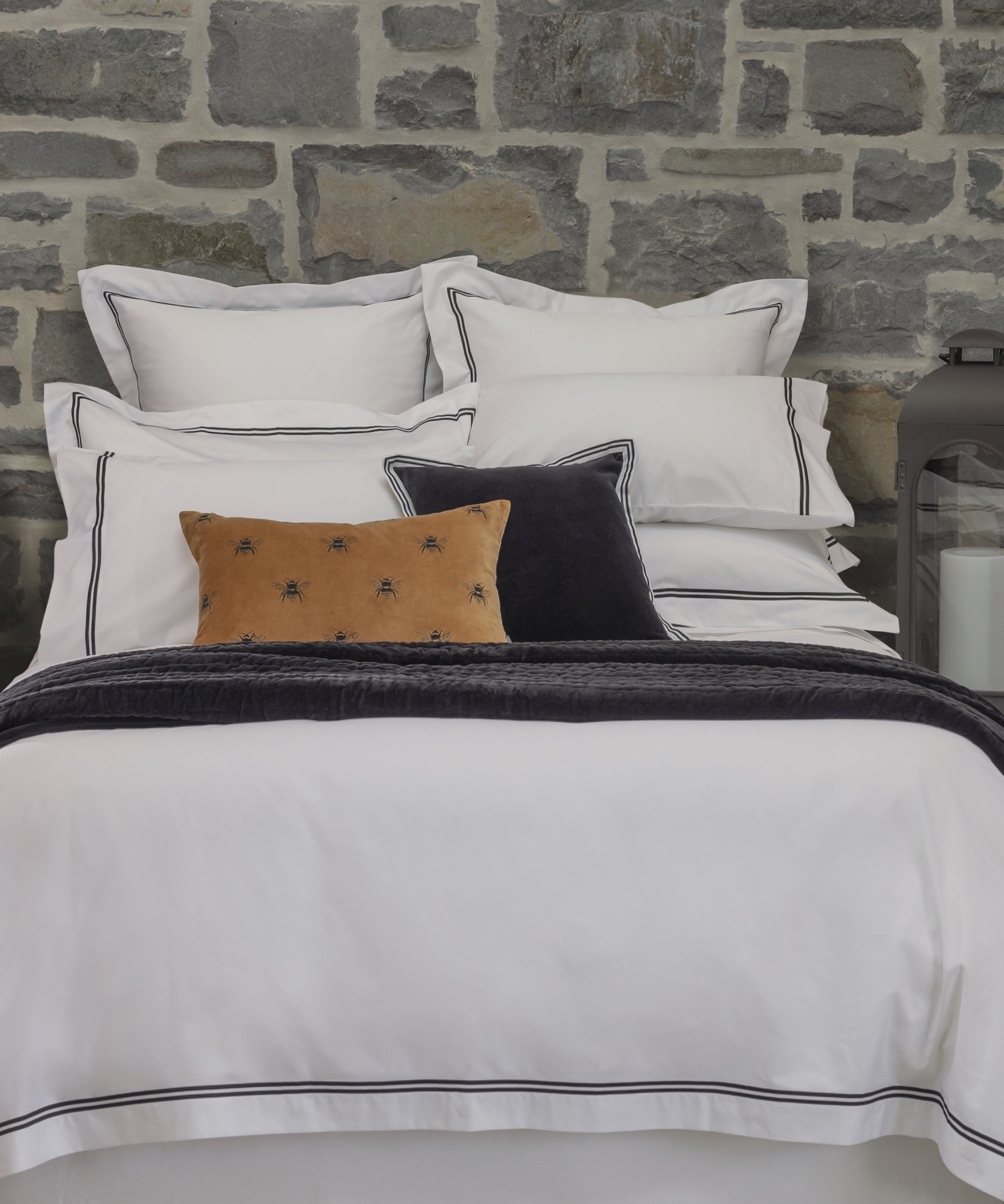 Monarch Oxford Pillowcase Set | Black White-2