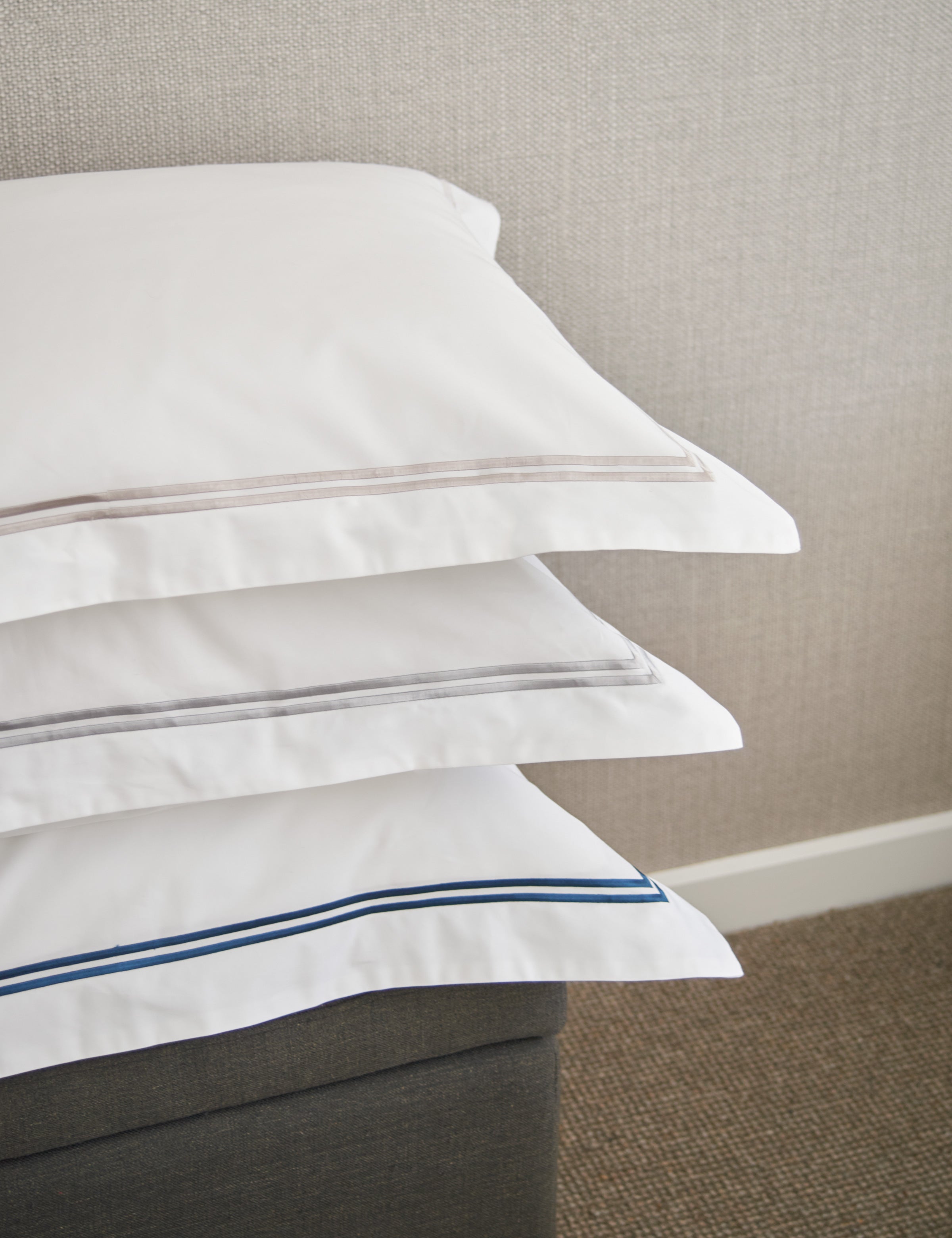 Monarch Oxford Pillowcase Set | Grey White-3