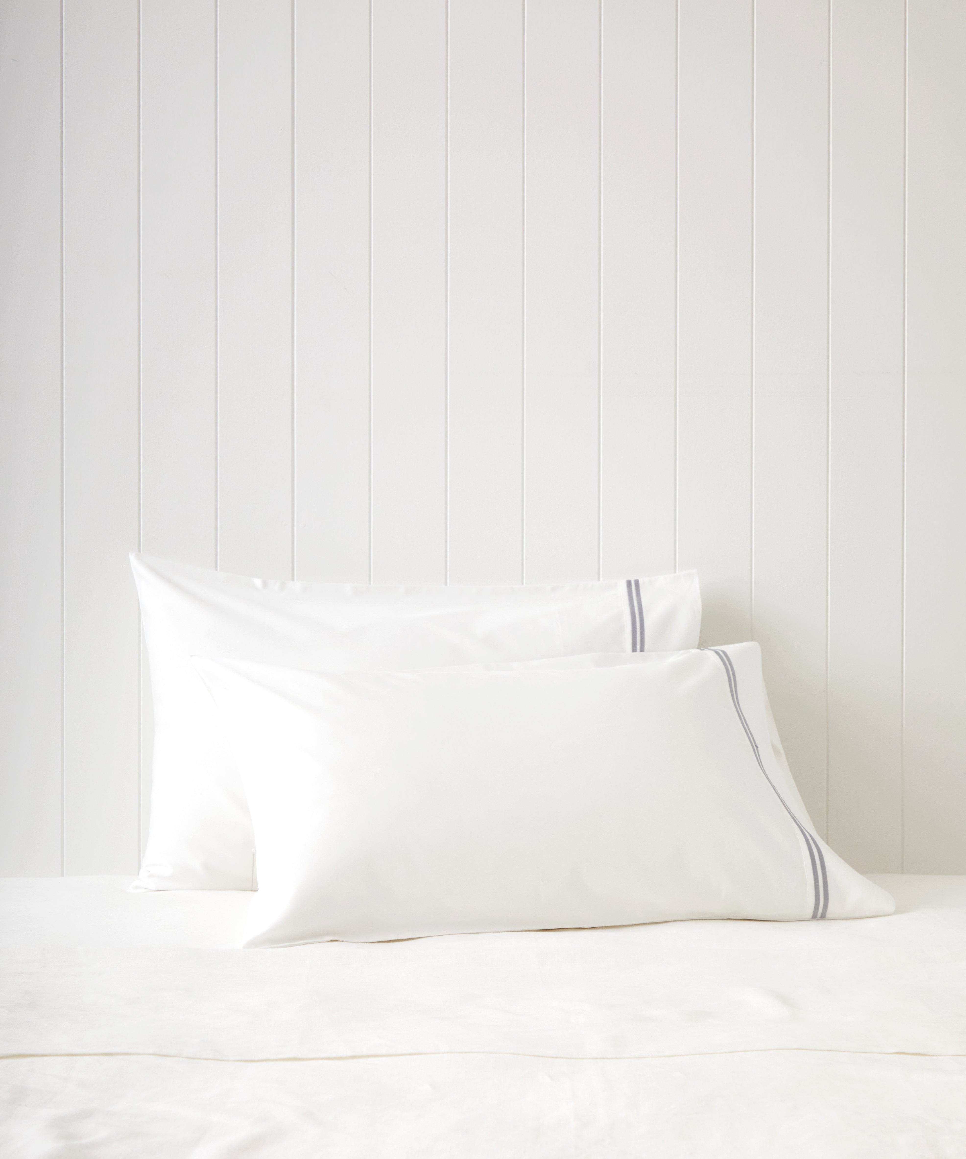 Monarch Standard Pillowcase Set | Grey White-1