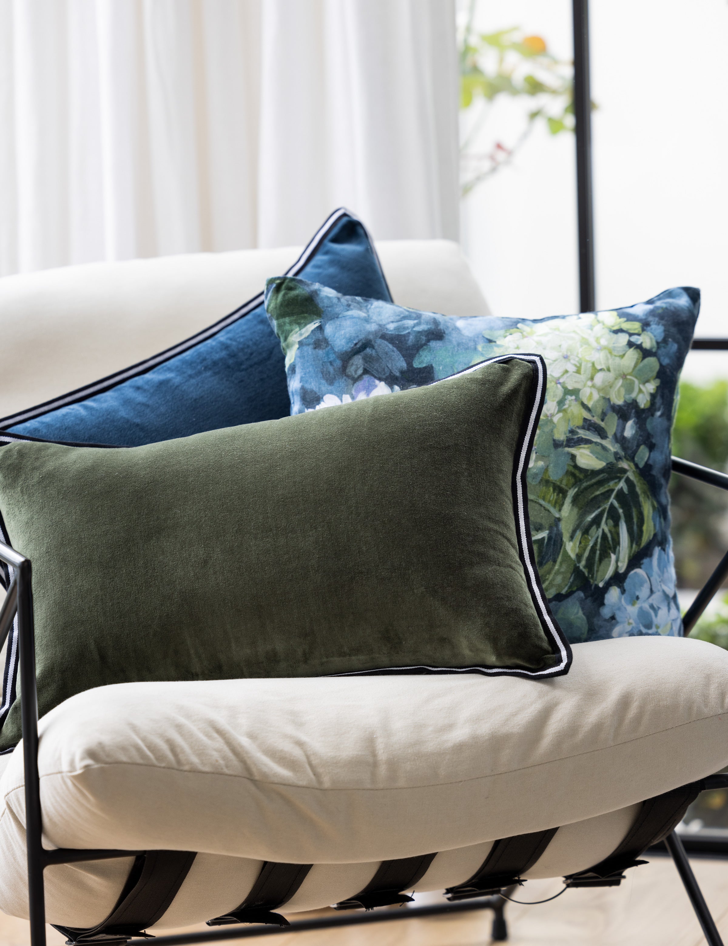 Moonlight Ribbon Cushion Cover | Navy Blue-2