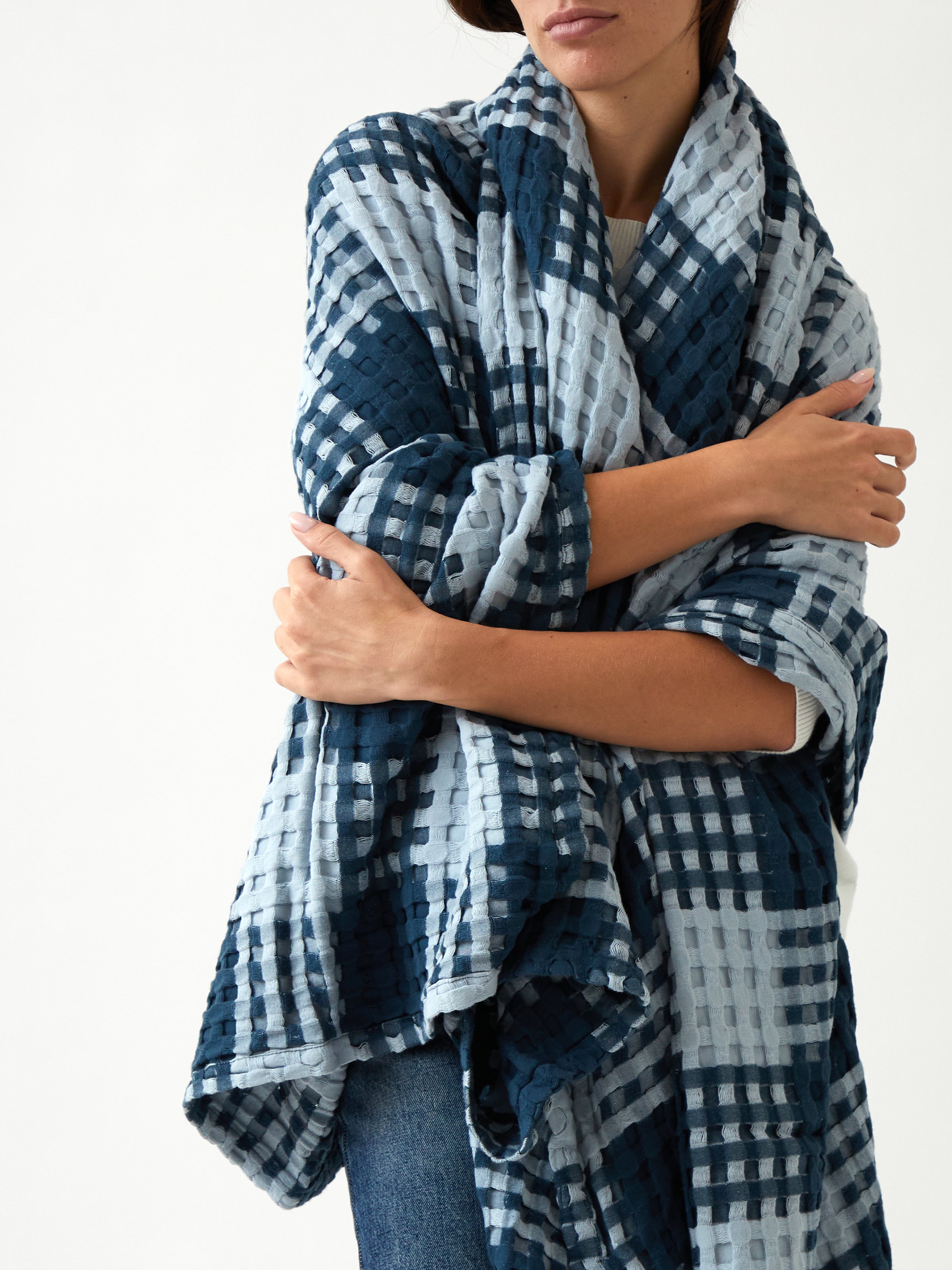 Arlo Waffle Blanket | Blue / Navy-2