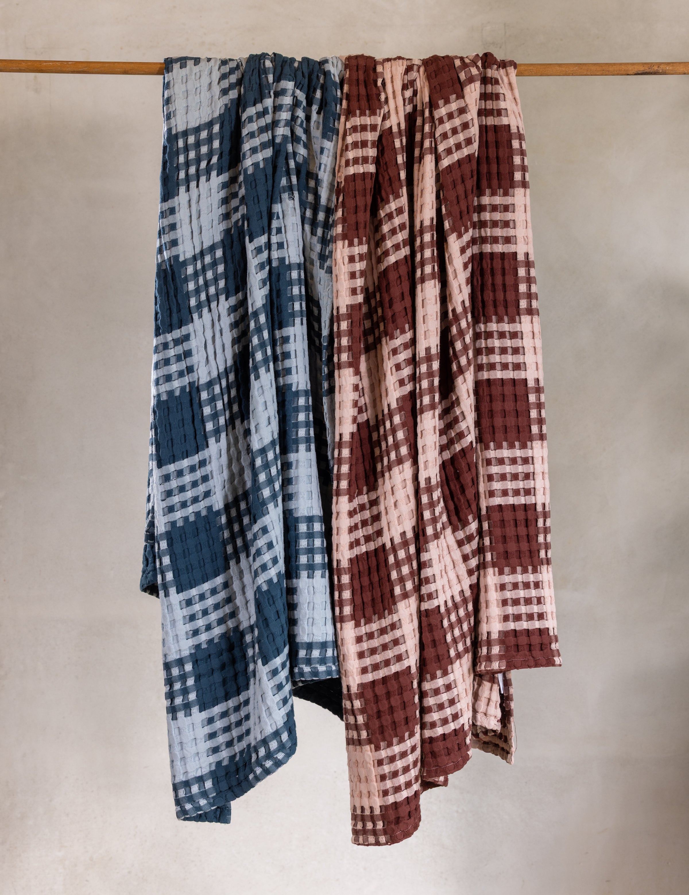 Arlo Waffle Blanket | Blue / Navy-3