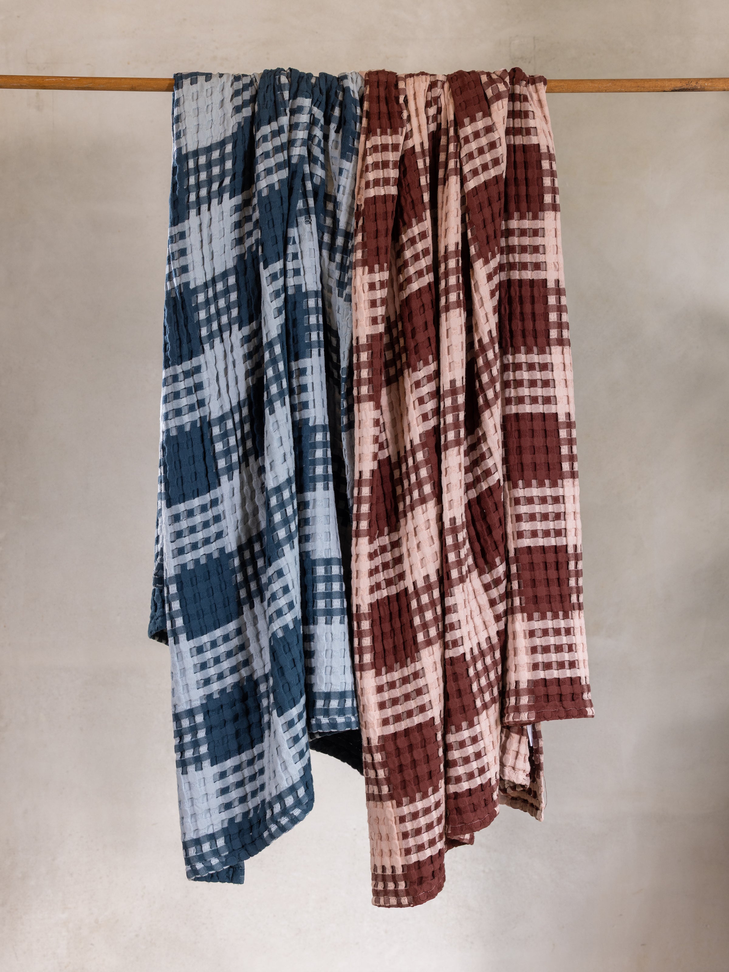 Arlo Waffle Blanket | Blue / Navy-3