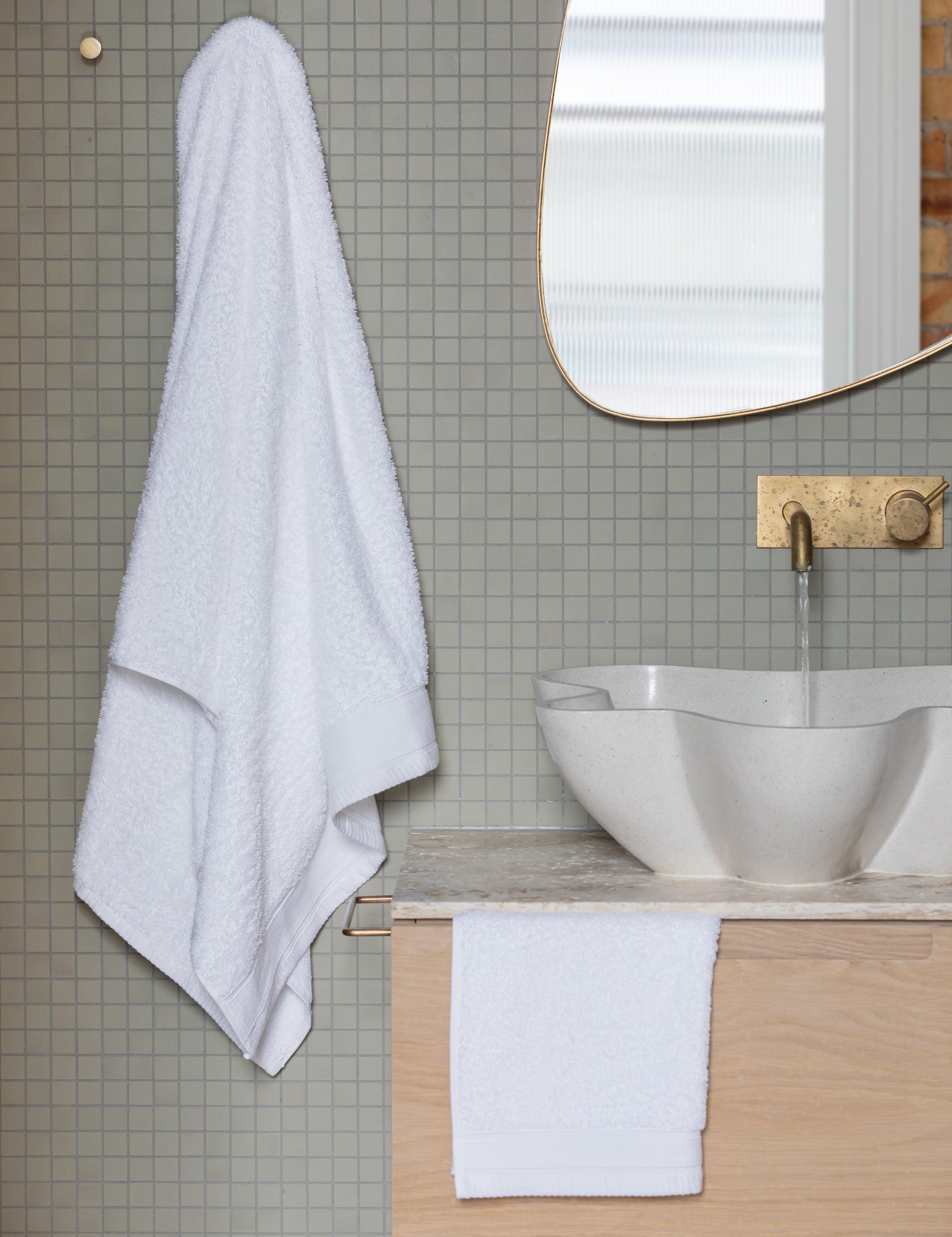 Oasis Bath Towel | White-4