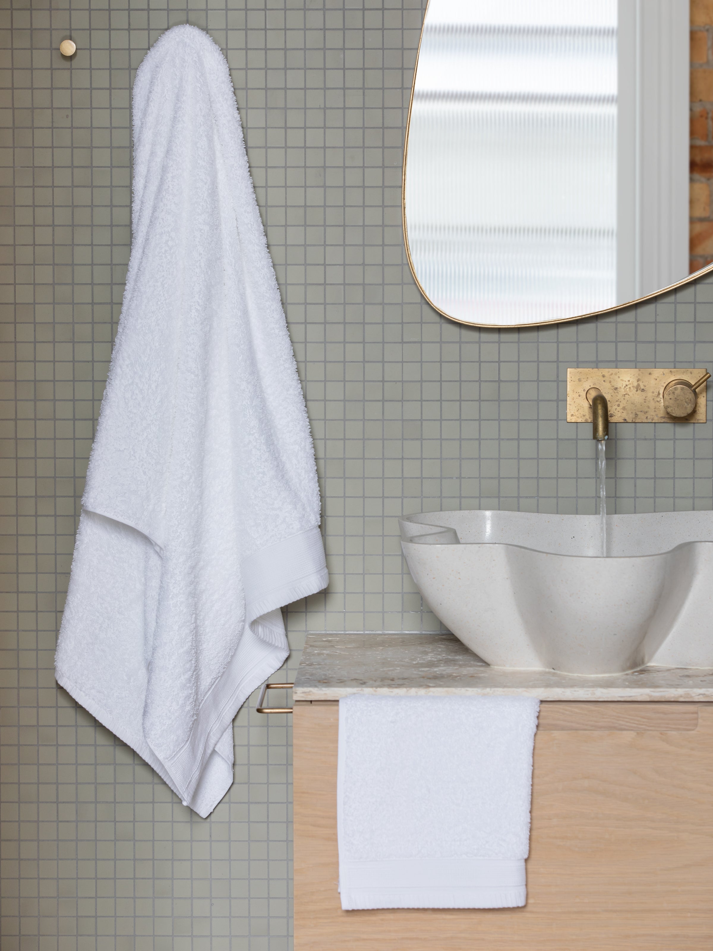 Oasis Bath Towel | White-4