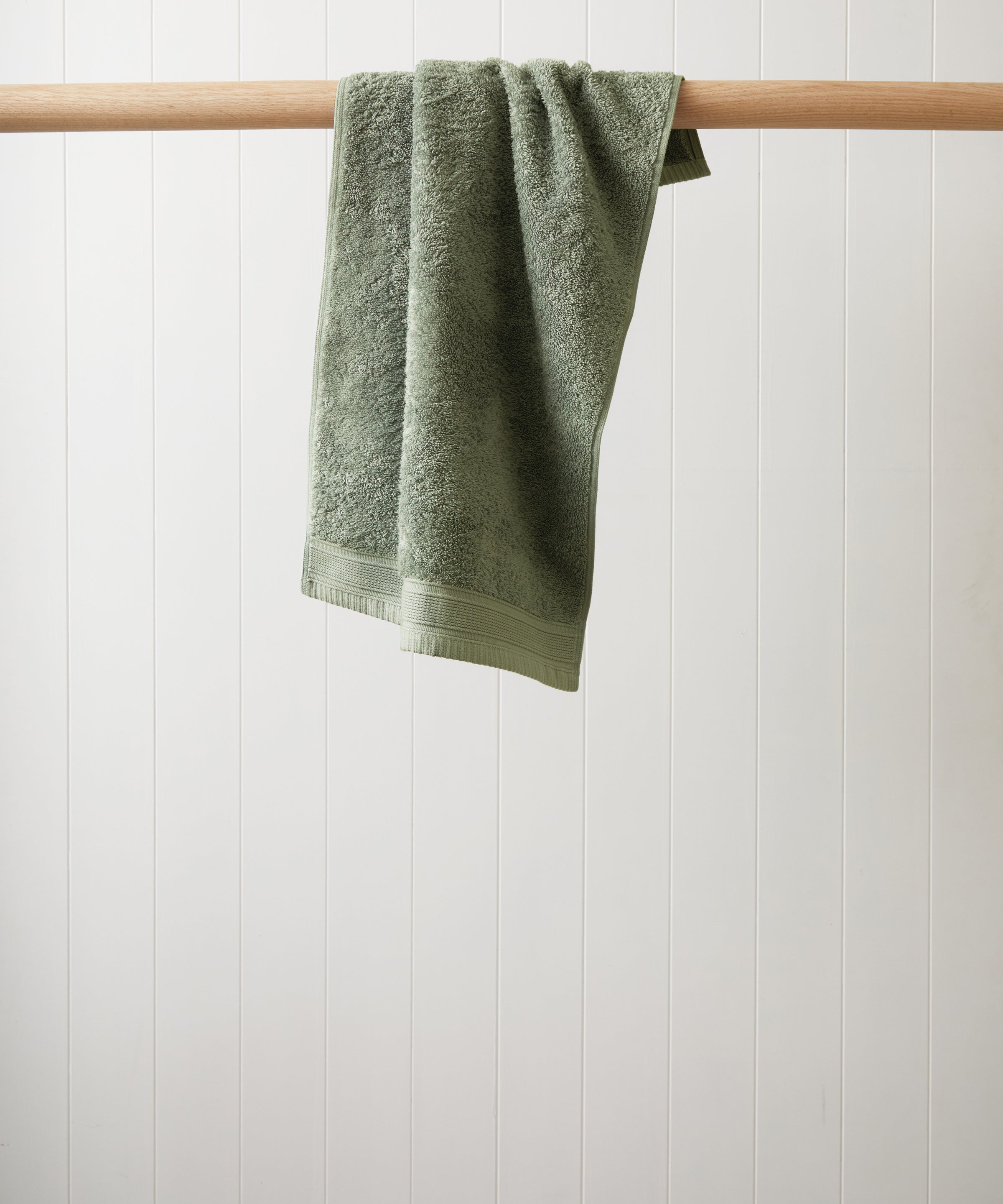 Oasis Hand Towel | Fern-1