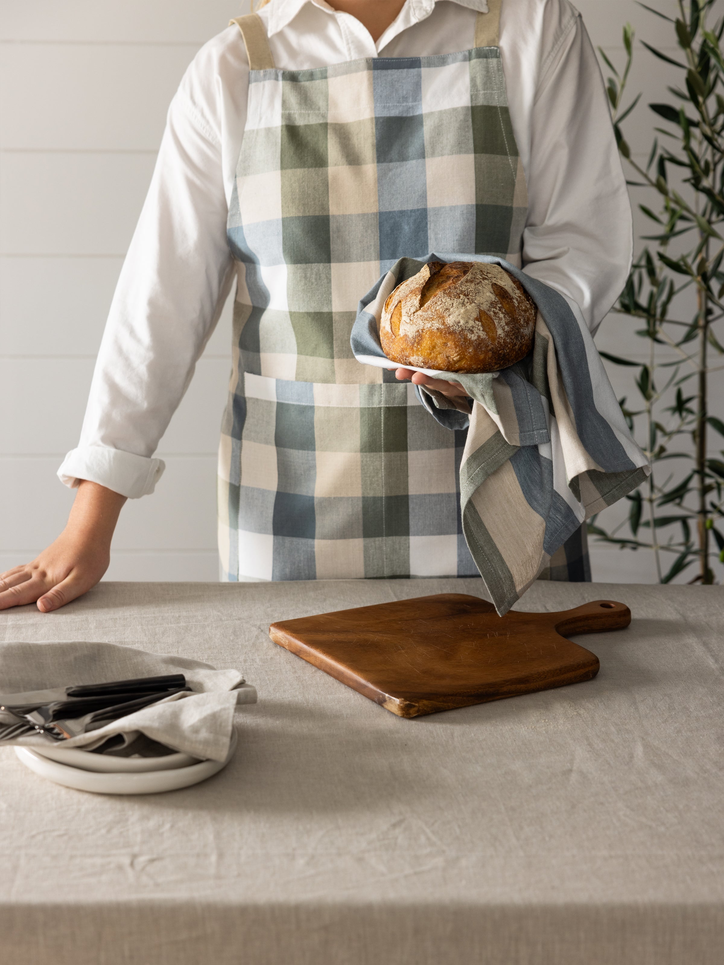 Parker Apron | Gingham-2