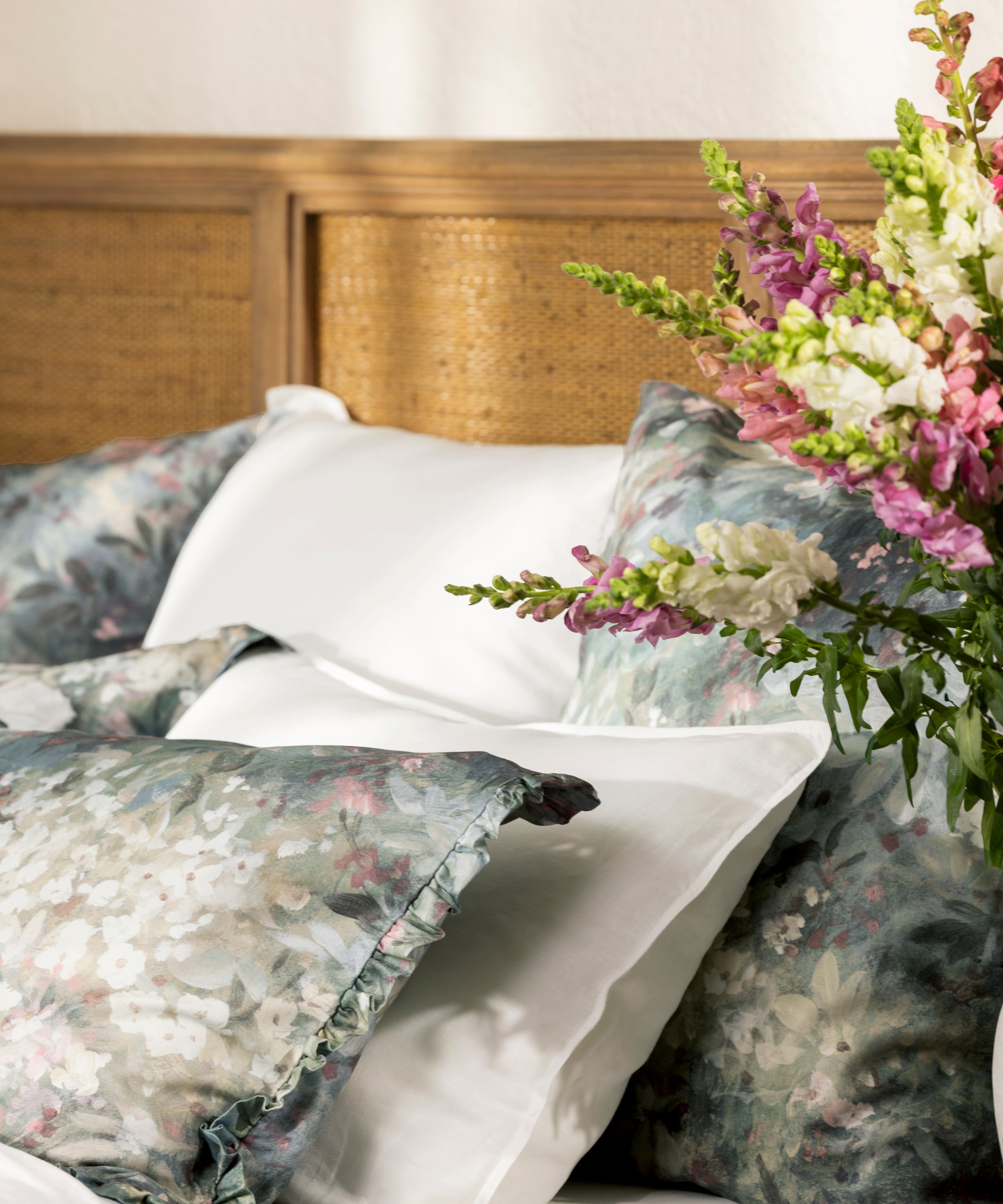 Petal Mirage Frill Pillowcase Set | Floral-2