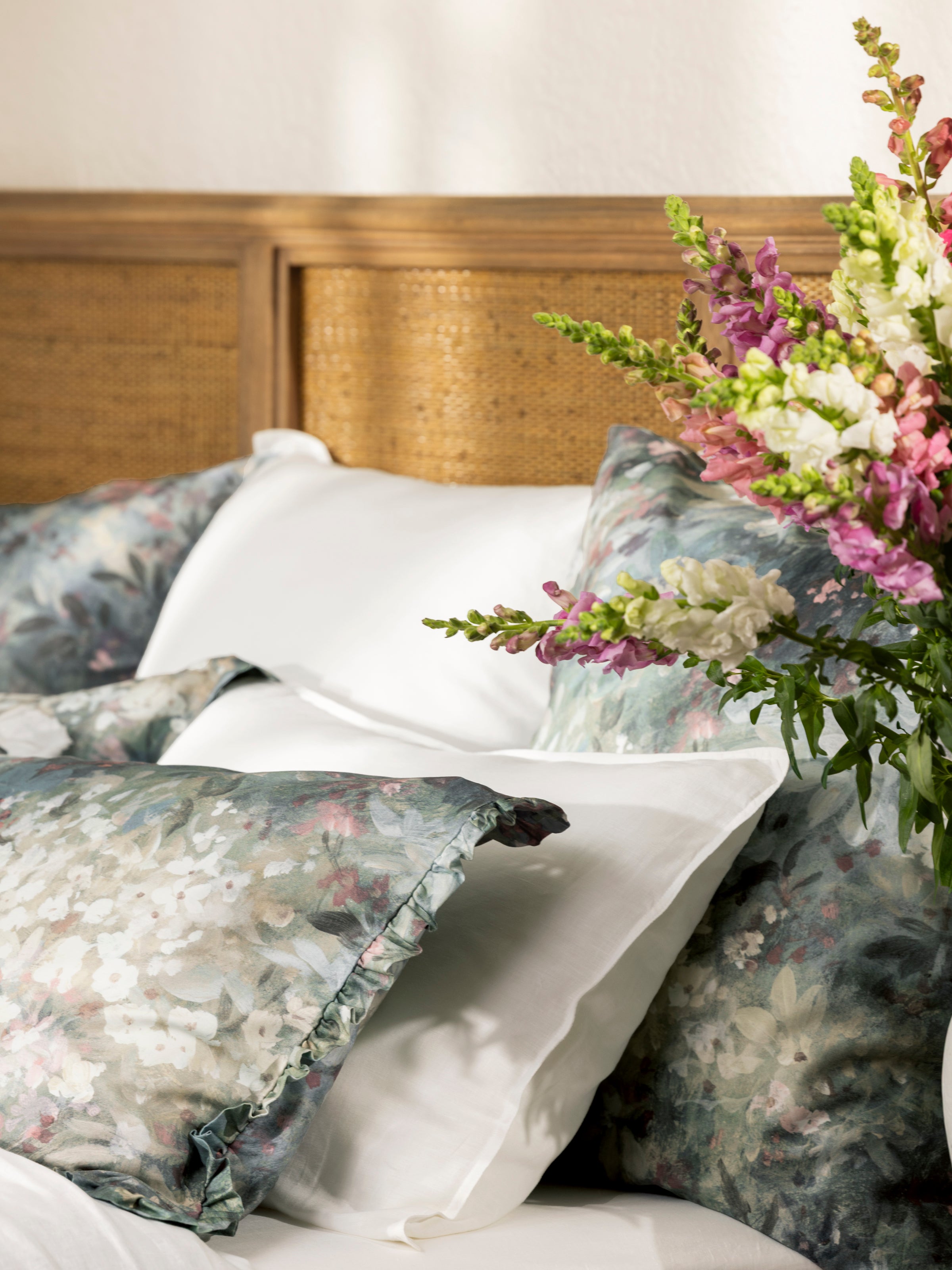 Petal Mirage Frill Pillowcase Set | Floral-2