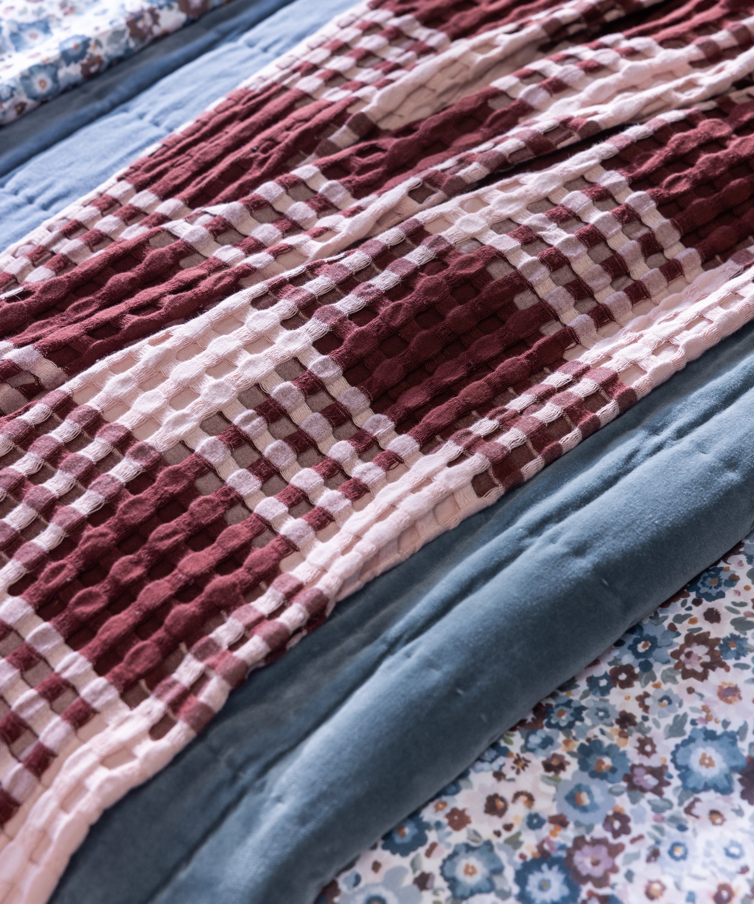 Arlo Waffle Blanket | Merlot / Pink-4
