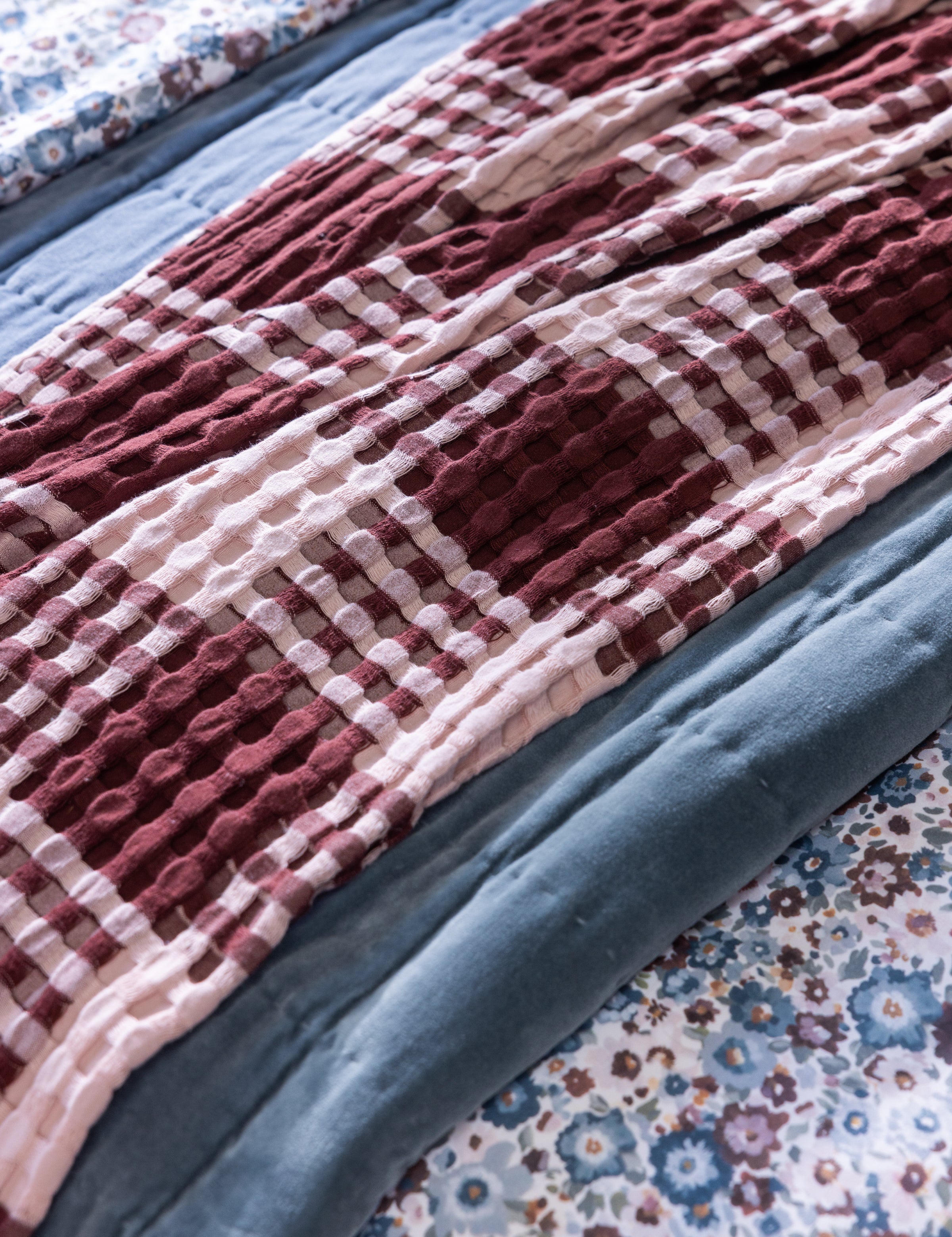 Arlo Waffle Blanket | Merlot / Pink-4