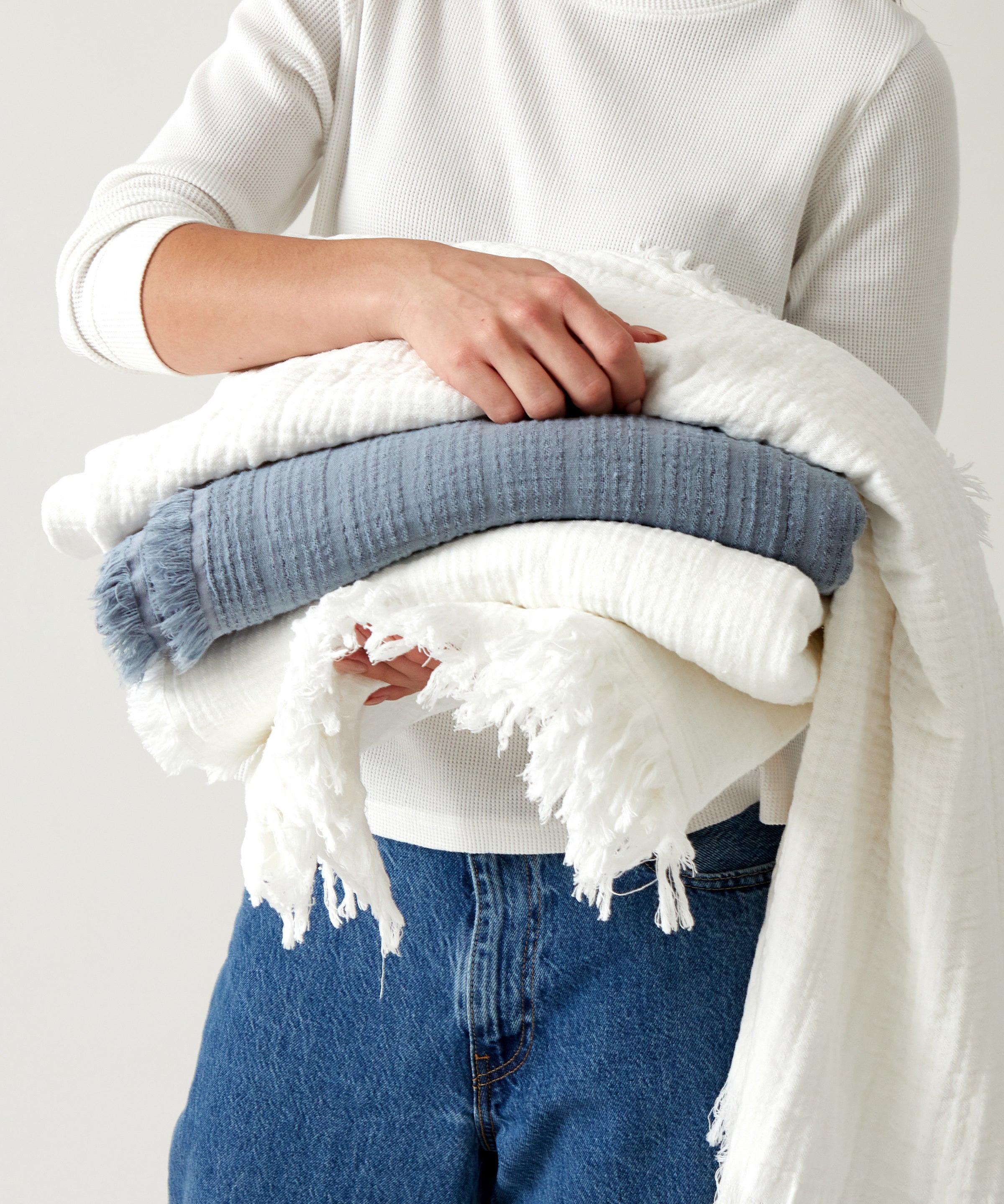 Rome Throw | White-3