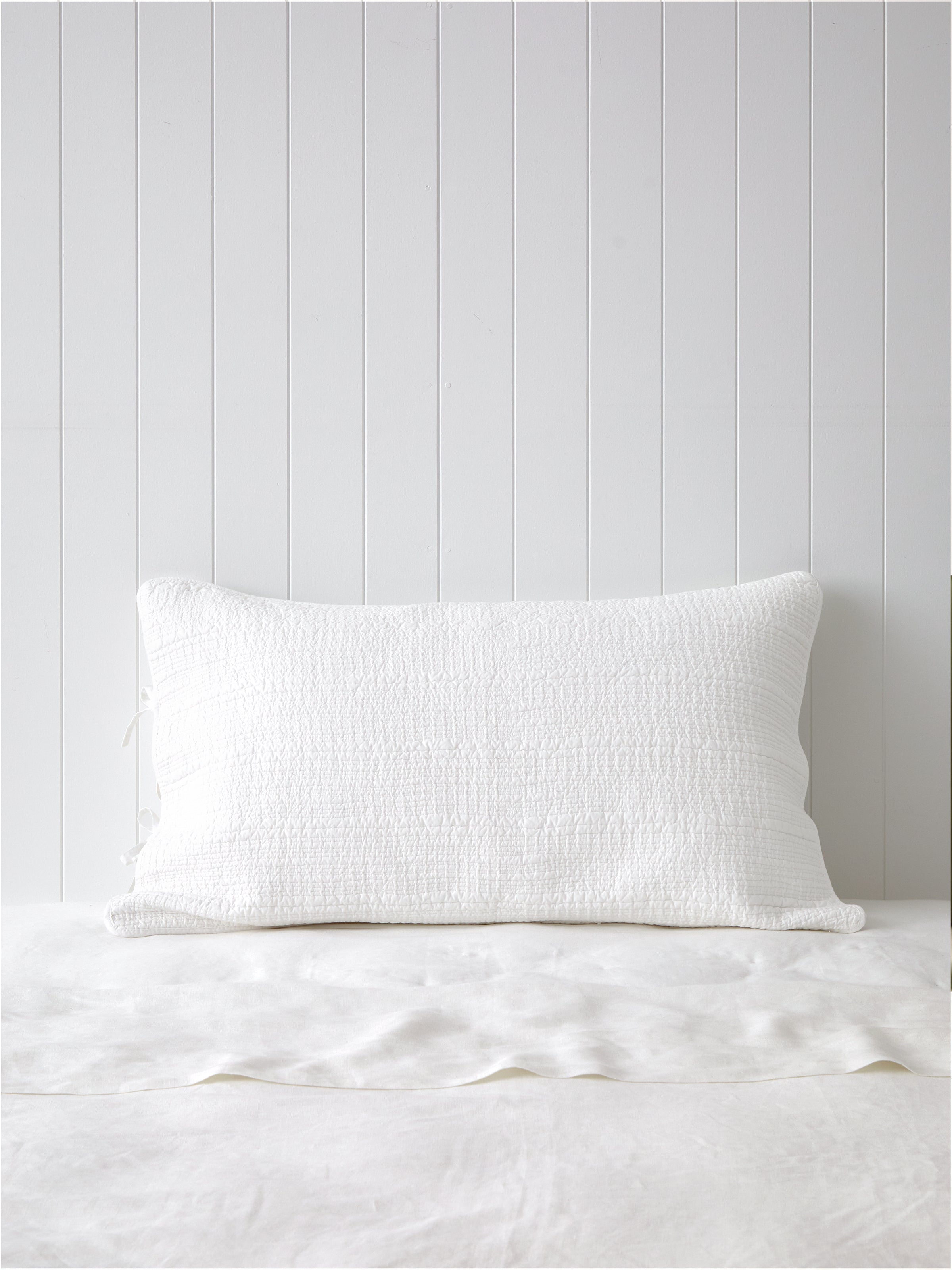 Serenade Lodge Pillowcase | White-1