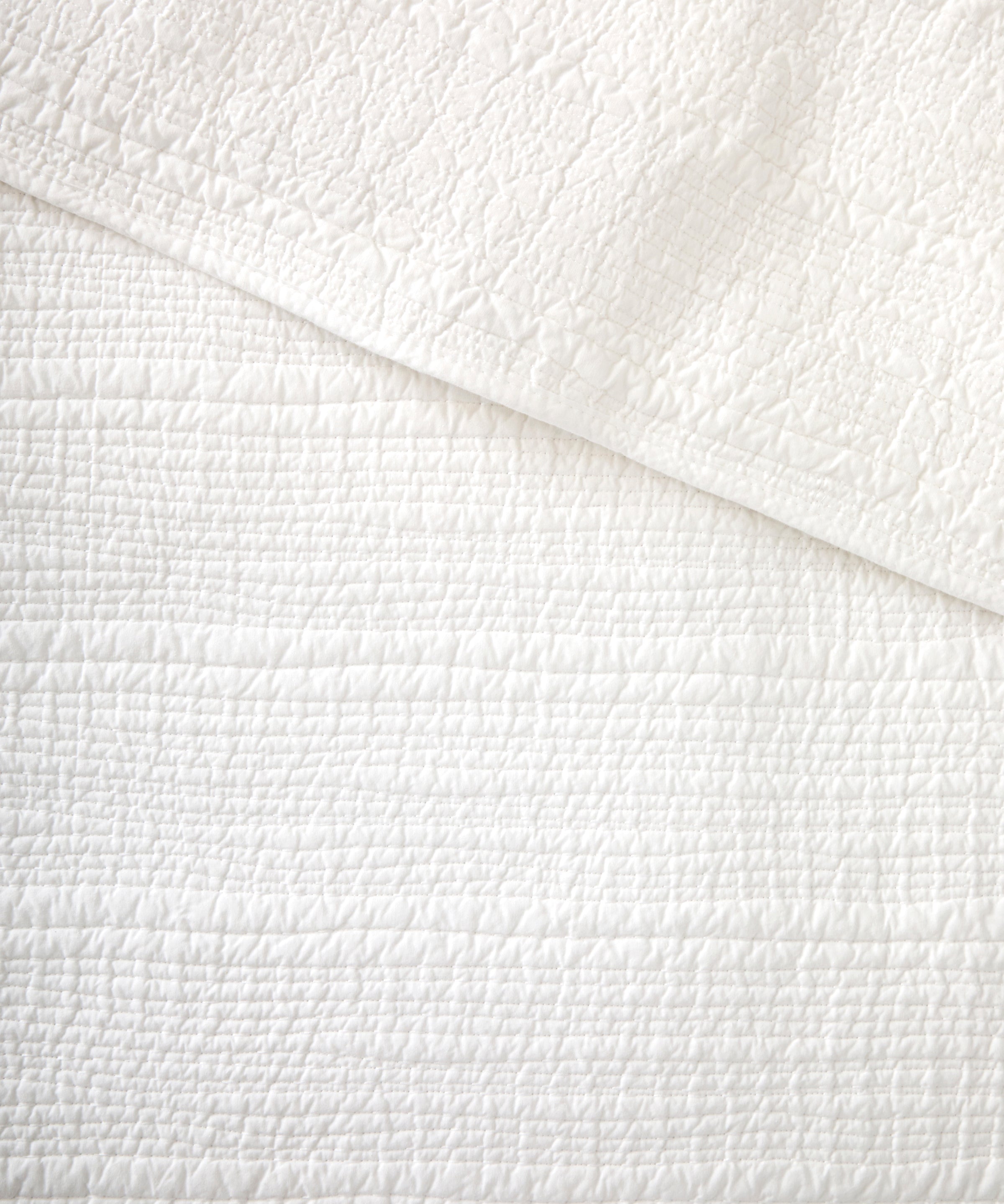 Serenade Quilt | White-4