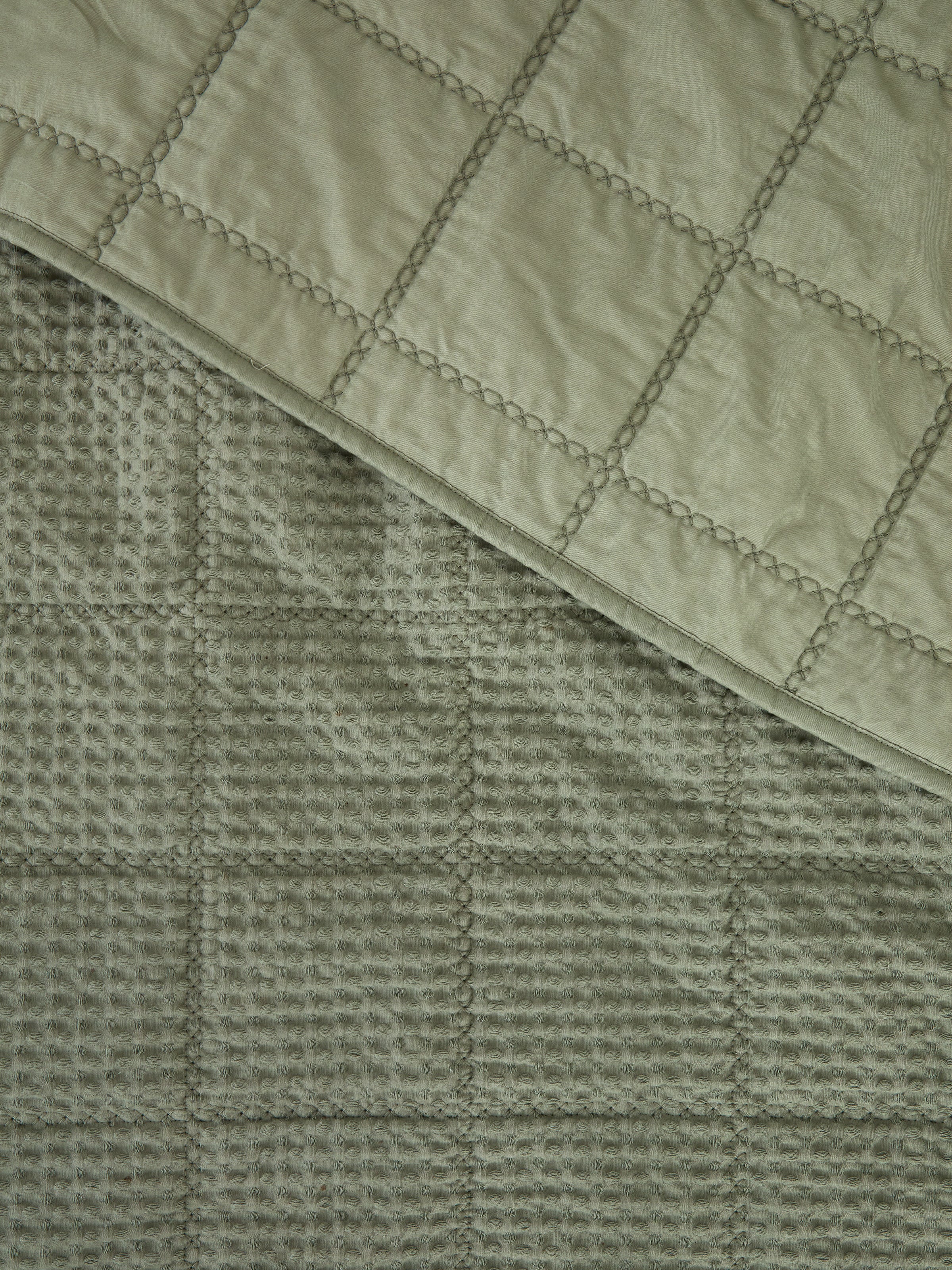 Sloane Waffle Quilt | Dark Sage-4