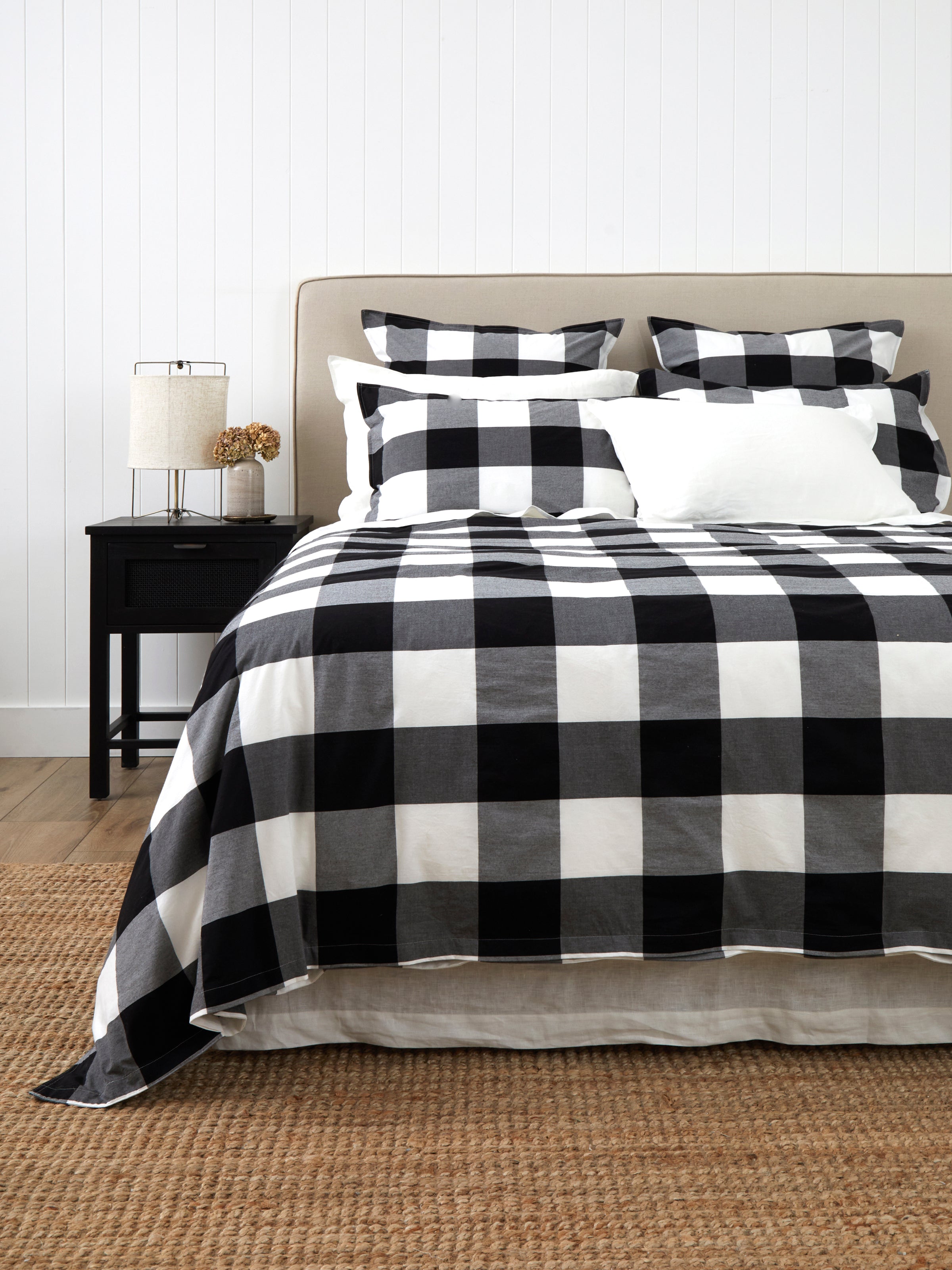 Piha Duvet Cover Set | Black/White-1