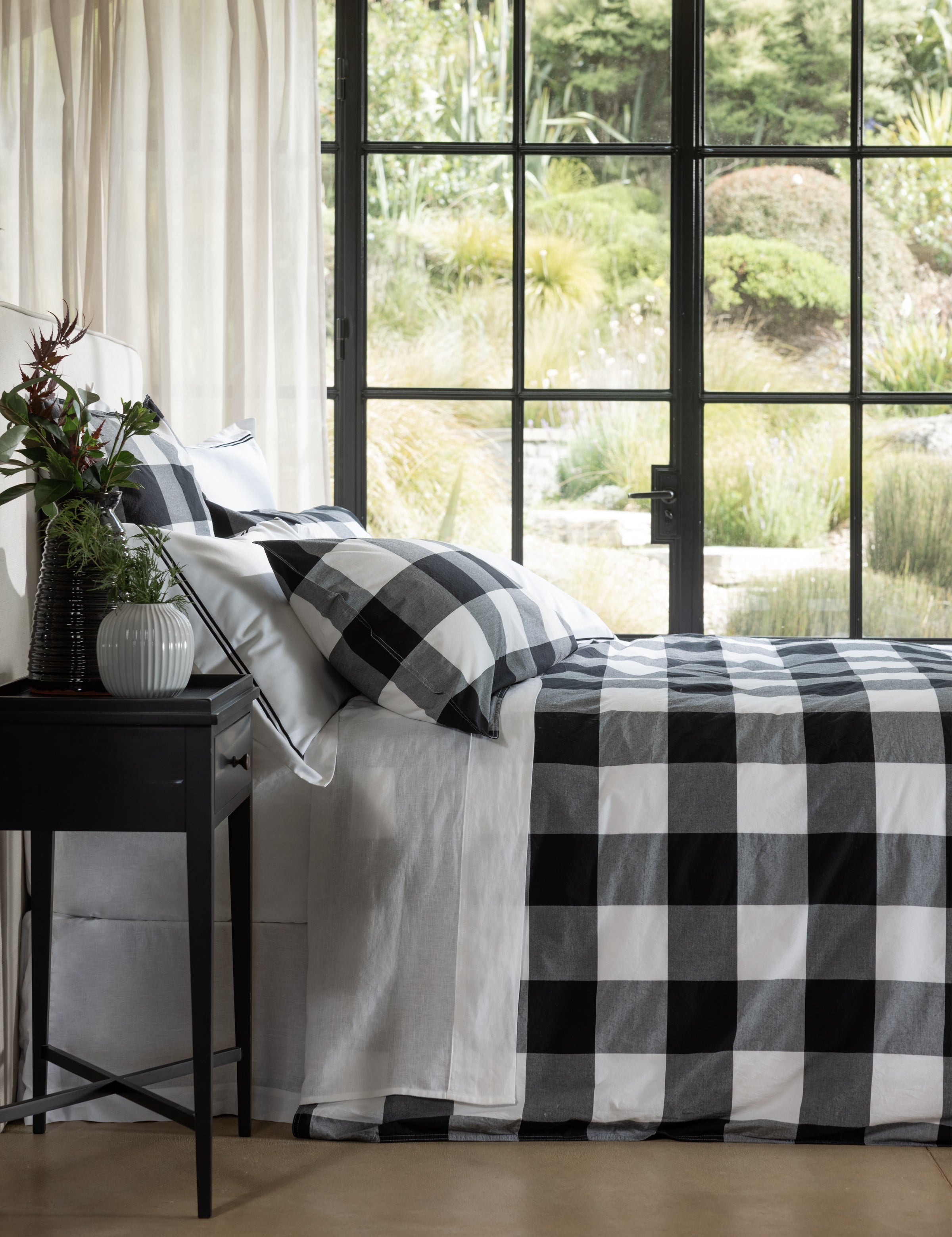 Piha Duvet Cover Set | Black/White-5