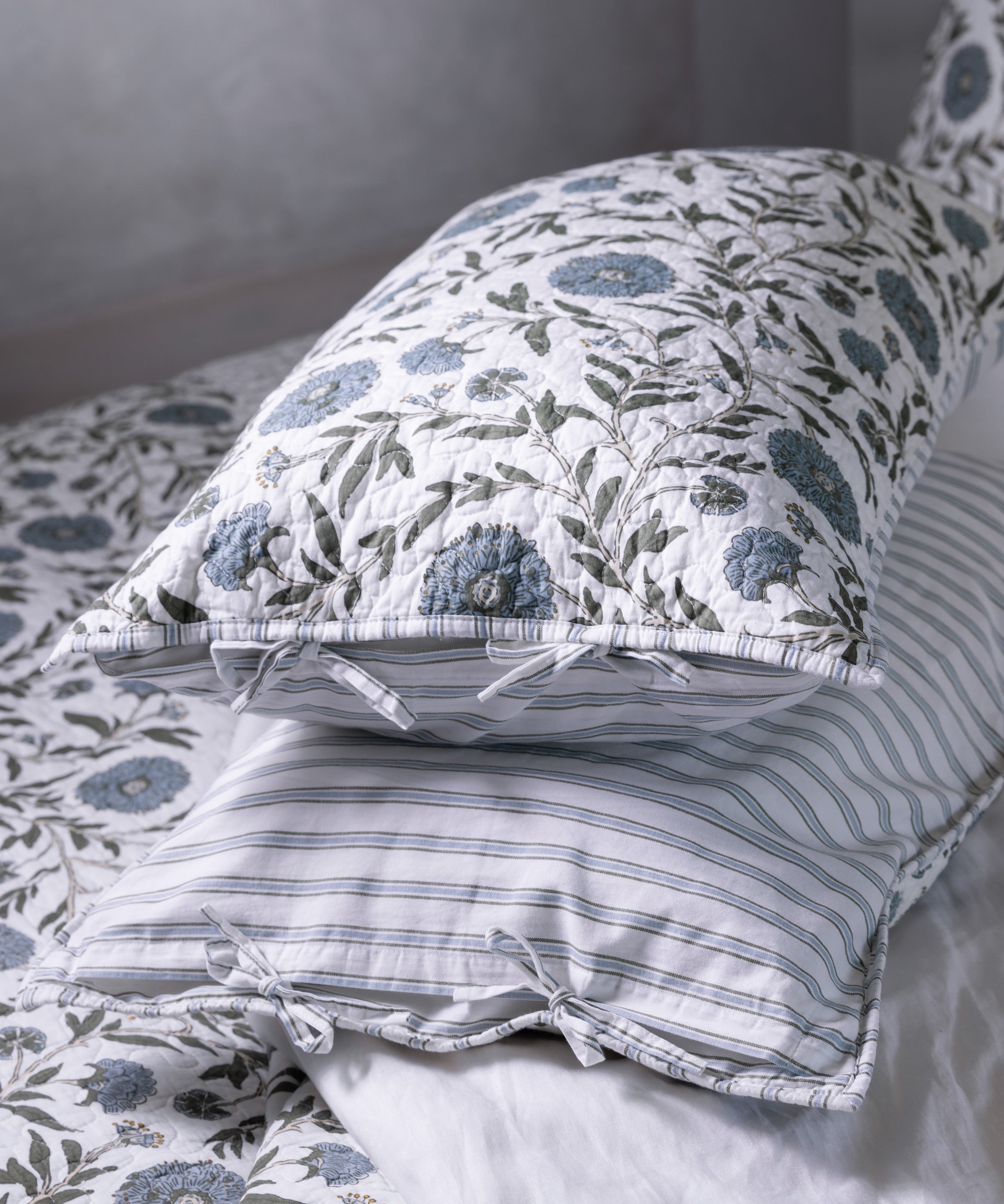 Willa Standard Pillowcase | Floral-2