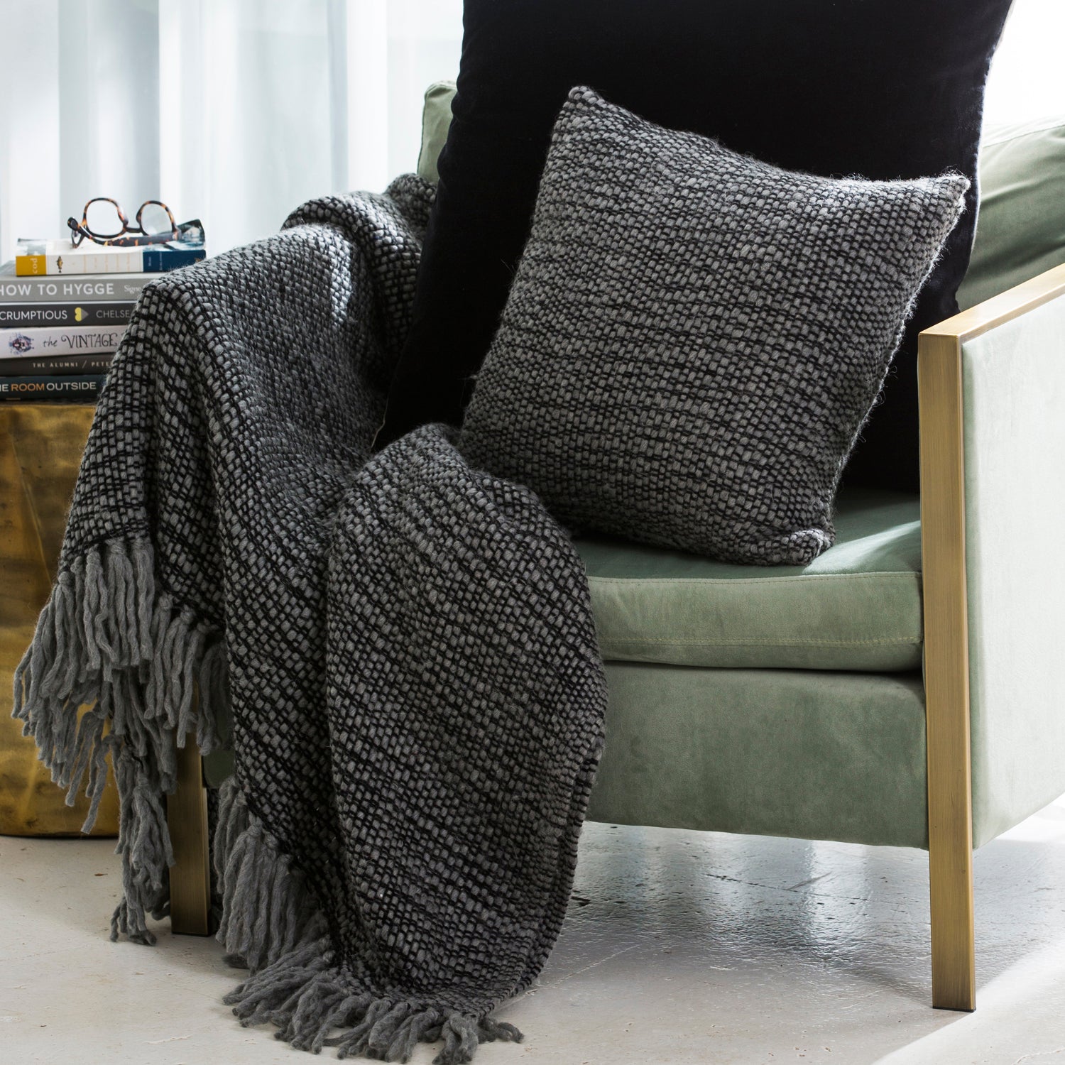 Aoraki Throw | Grey Black2