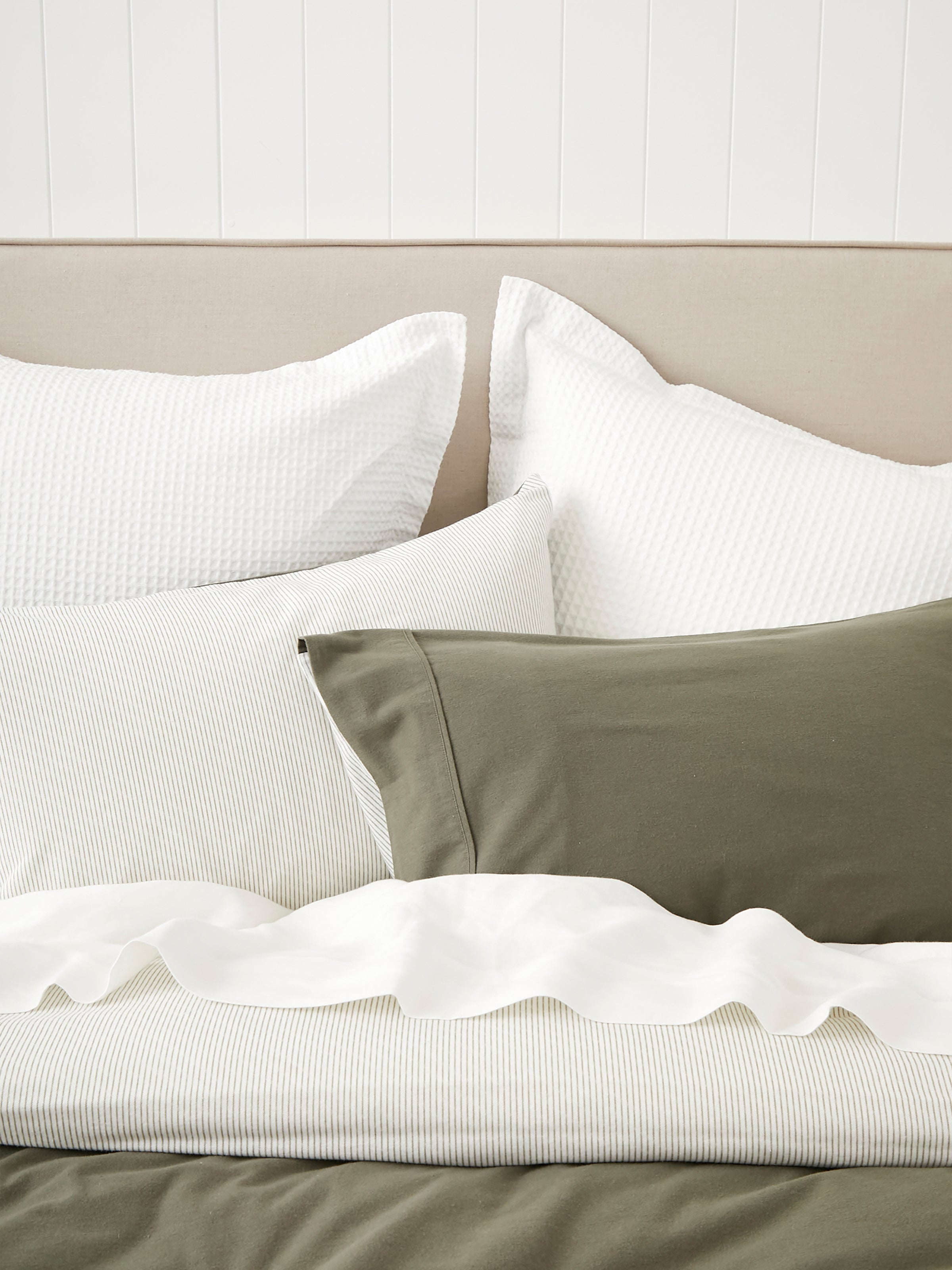 Cardrona Reversible Flannel Duvet Set | Olive Stripe2