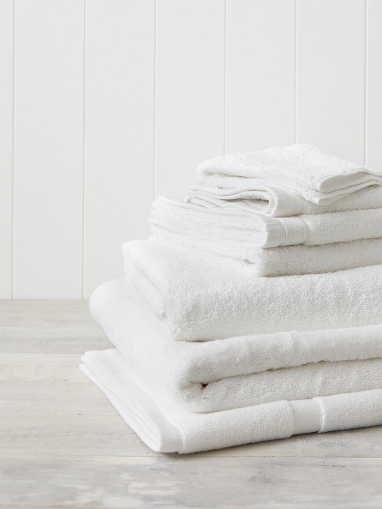 Oasis Bath Towel in White